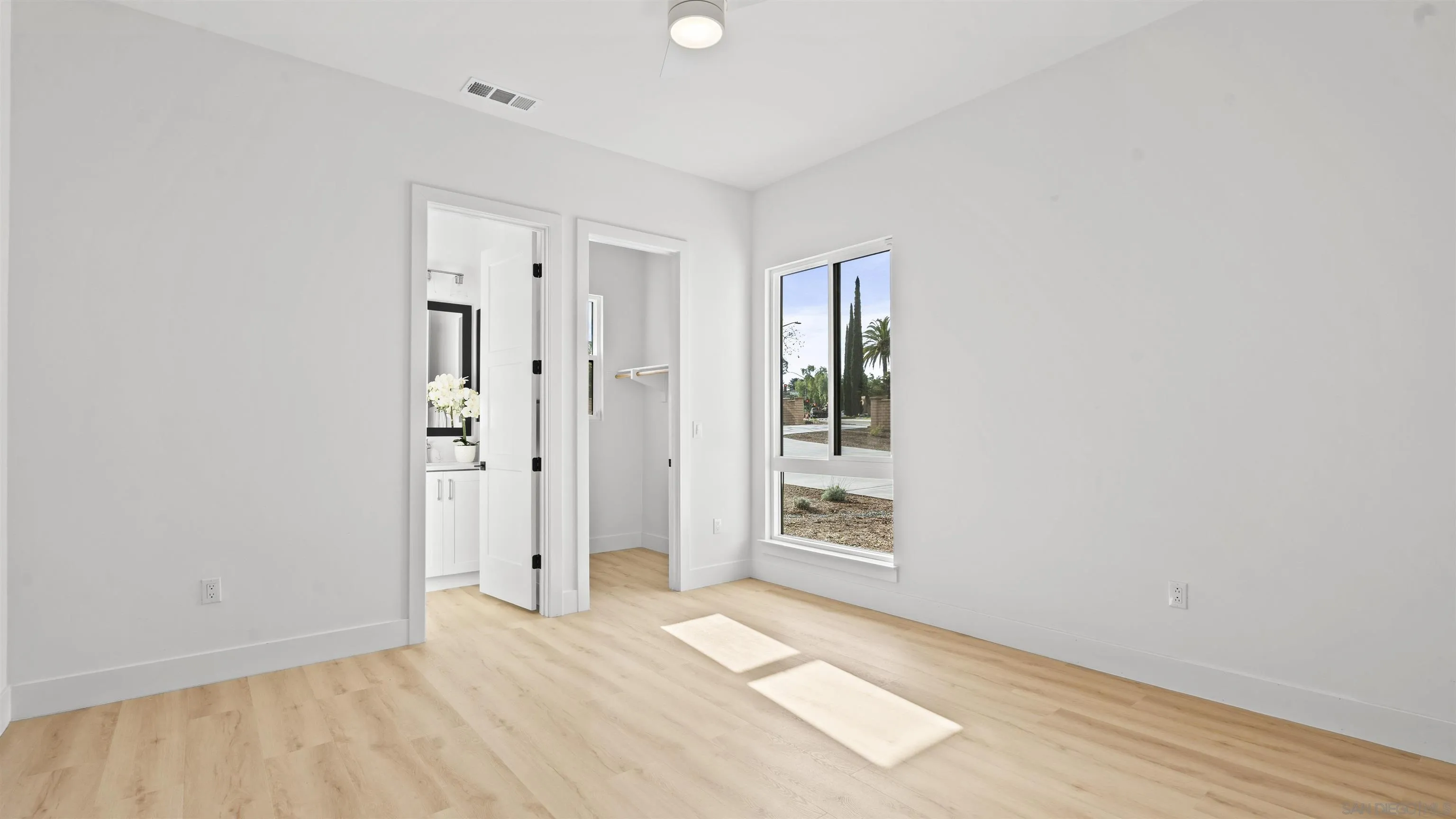 https://cdn.realtyfeed.com/cdn/127/260004414/872250b554534ee78f16a5ba876eb47f.webp