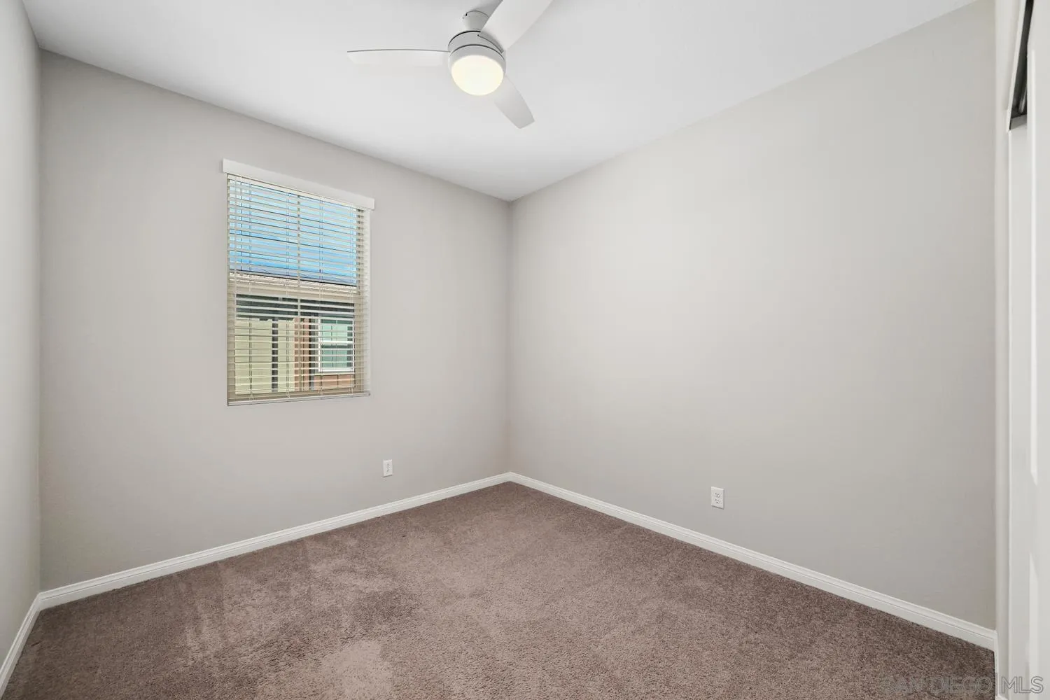 https://cdn.realtyfeed.com/cdn/127/260004416/21f78d3304ff05e3b2ab35eddd277823.webp