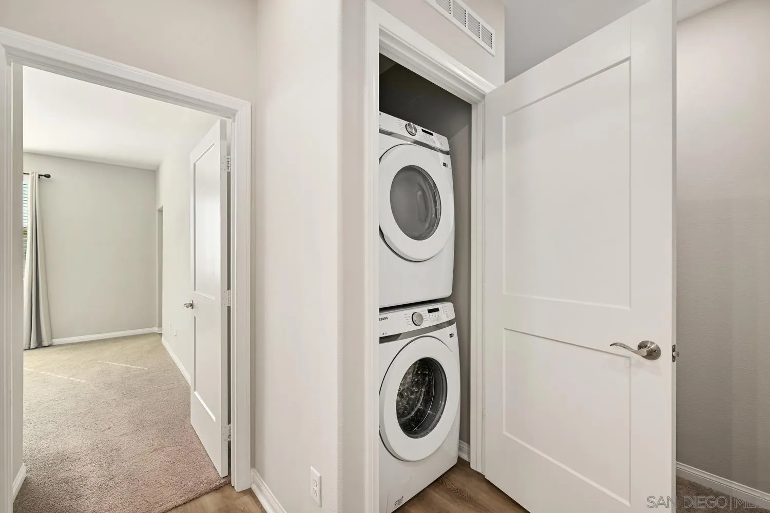 https://cdn.realtyfeed.com/cdn/127/260004416/f067e49c9d2500f45ae51e5c315e50e4.webp