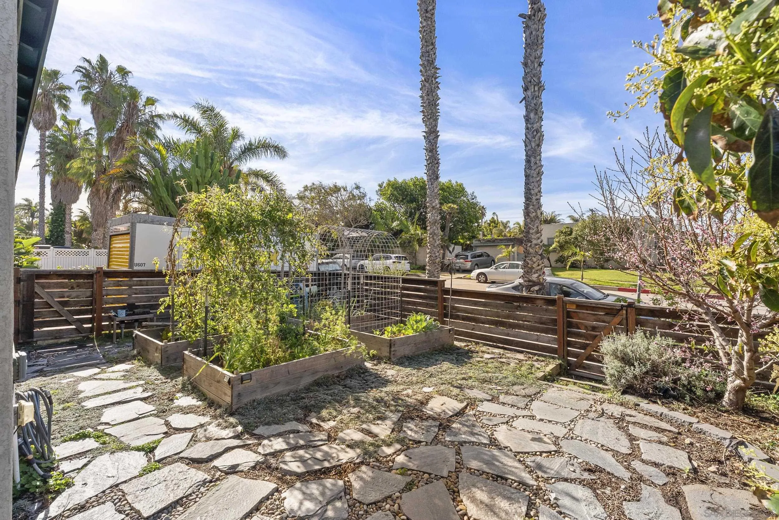 https://cdn.realtyfeed.com/cdn/127/260004421/1eef610ae9ddcecc32ac464526a343cc.webp