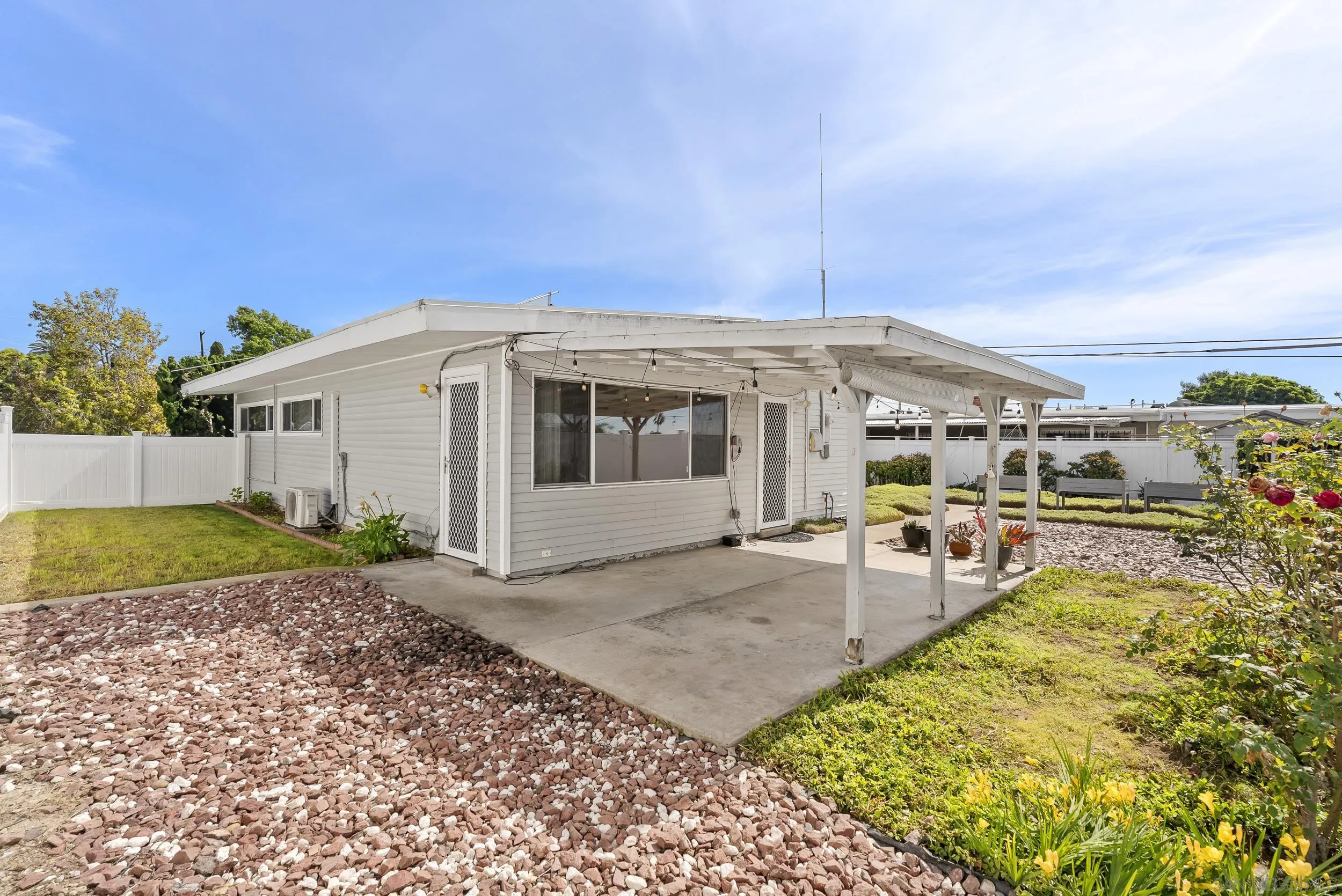 https://cdn.realtyfeed.com/cdn/127/260004422/0f7f16f9660c5f6e1bdfbbe89e56c591.webp