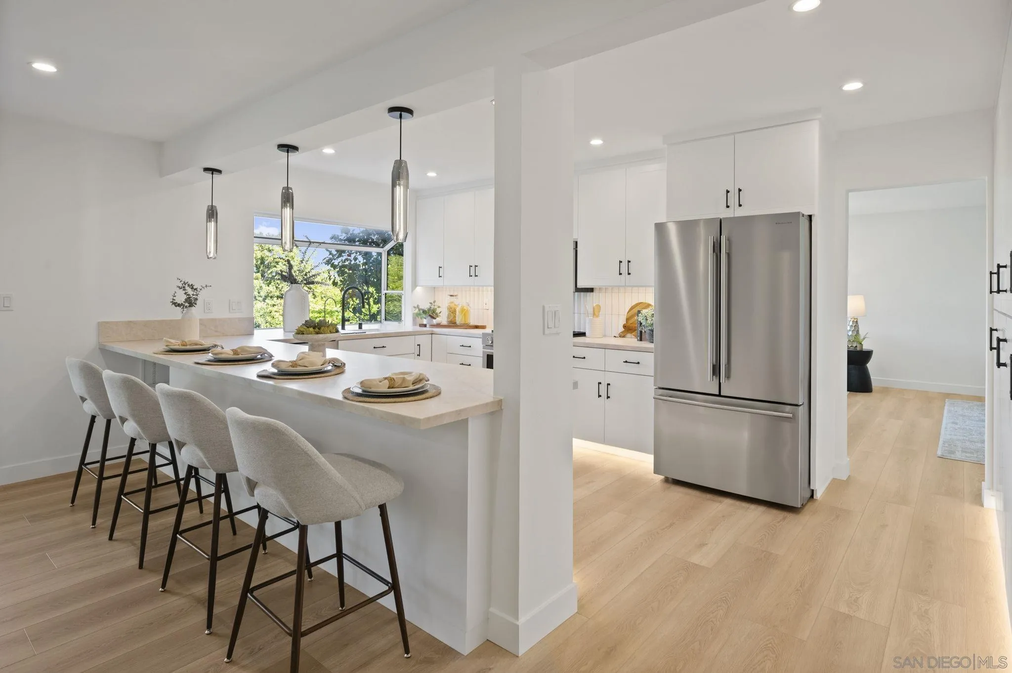 https://cdn.realtyfeed.com/cdn/127/260004423/1ed8134e01013d7ebfbaf916a78322e8.webp