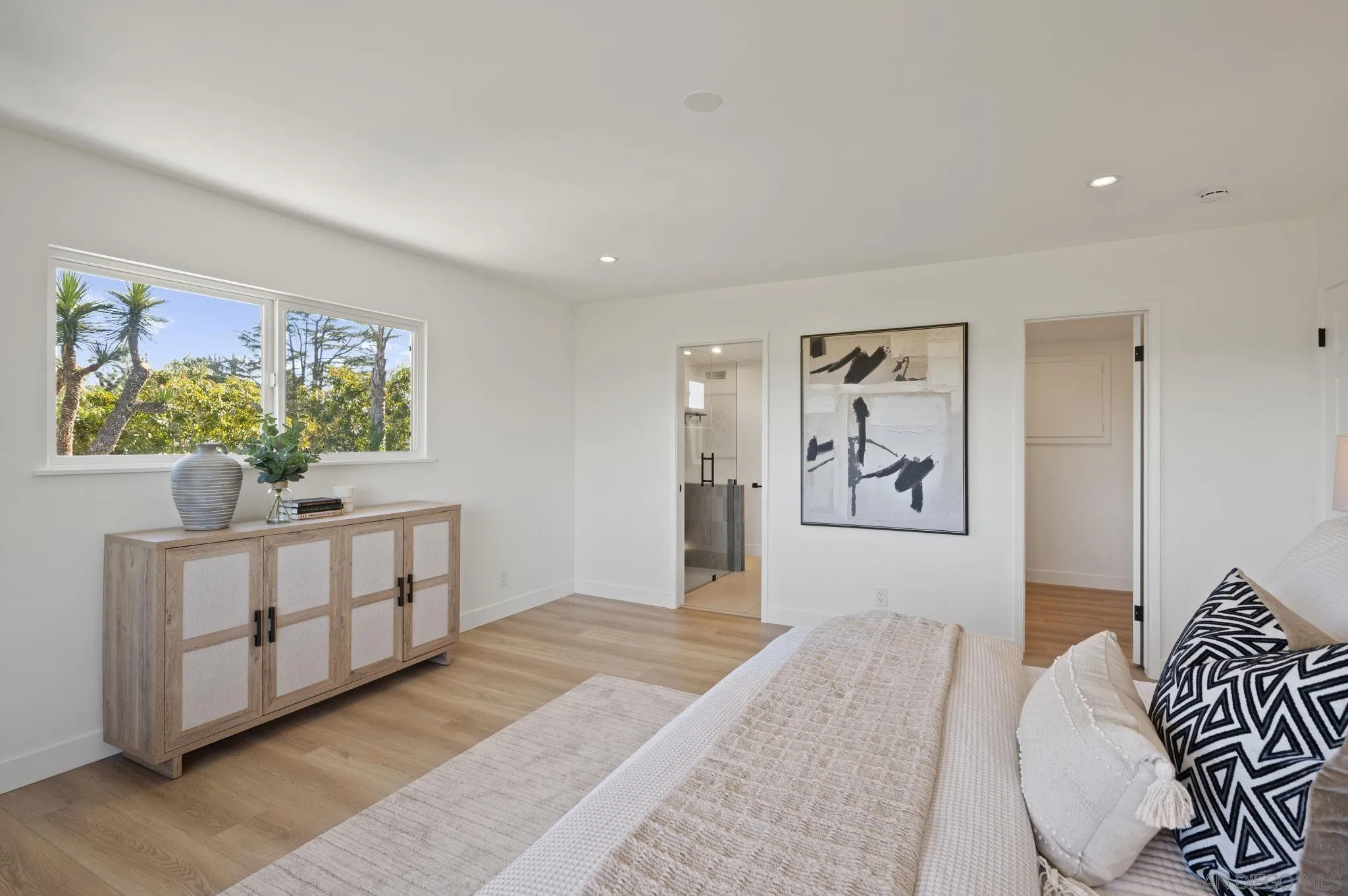https://cdn.realtyfeed.com/cdn/127/260004423/7b8689ea0fb24f27c5d1235474dd0a16.webp