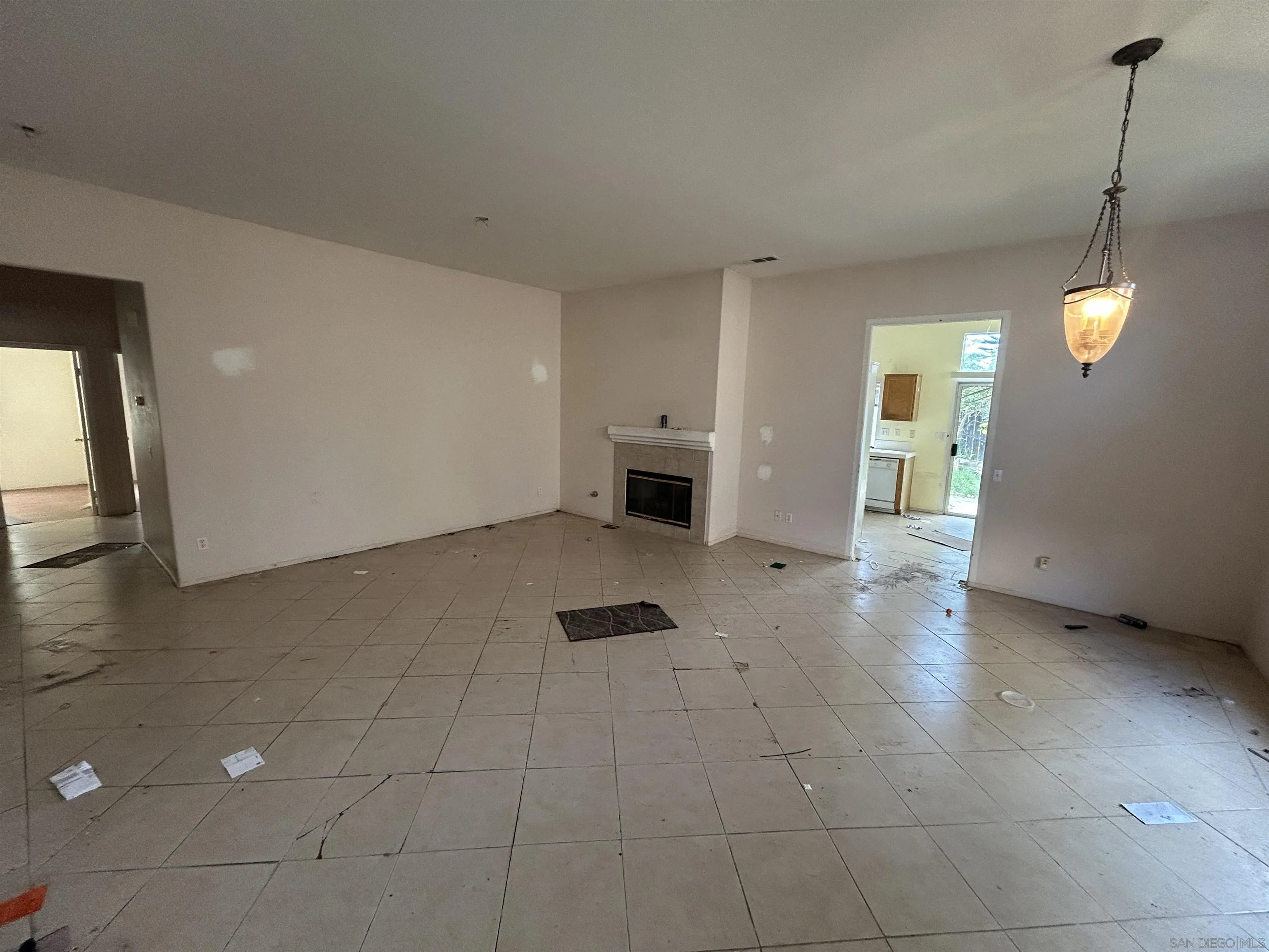 https://cdn.realtyfeed.com/cdn/127/260004424/95267503e975a5dab56652930f10aff8.webp