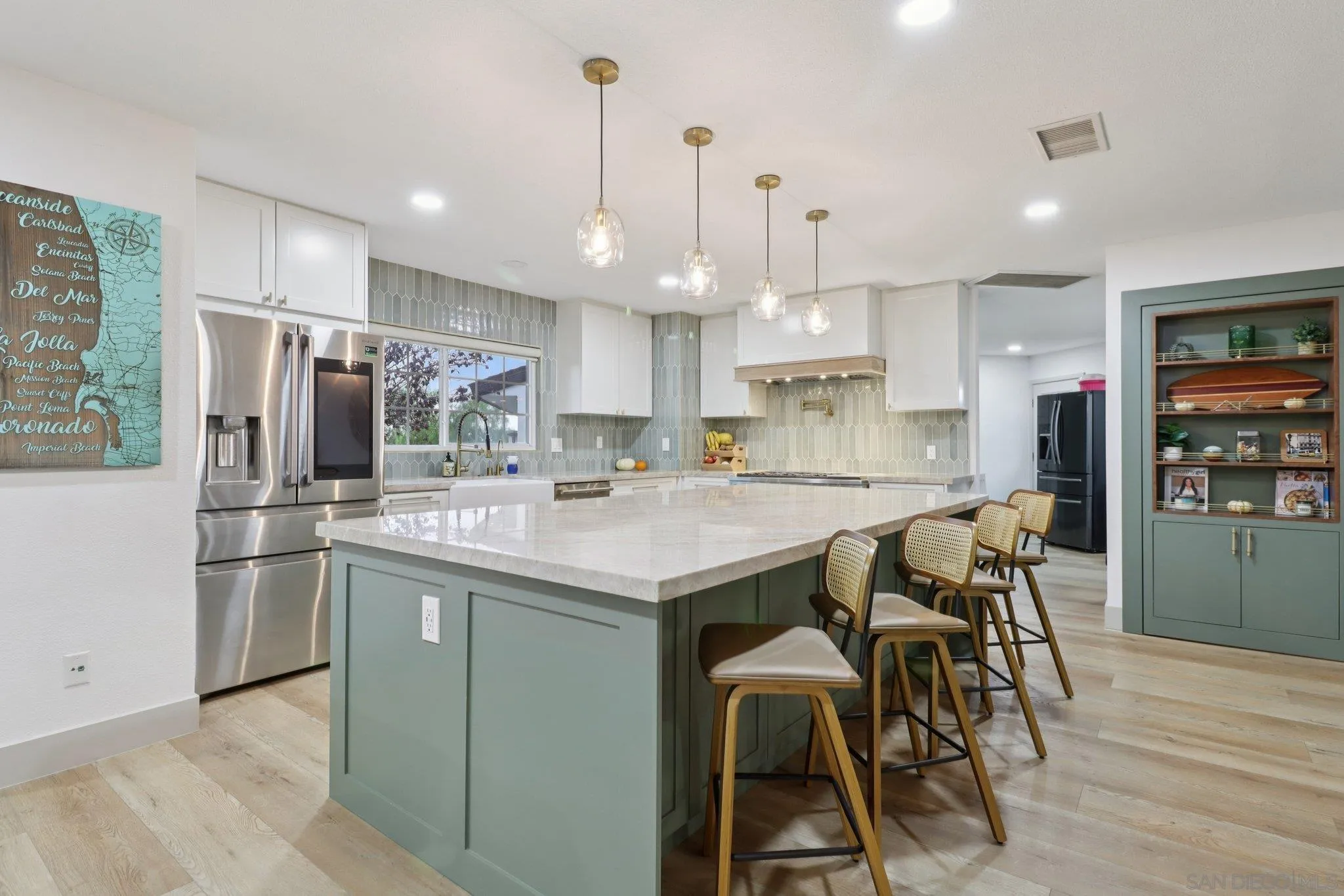 https://cdn.realtyfeed.com/cdn/127/260004426/10c3bafa27369ad8097870d88d5fd4af.webp