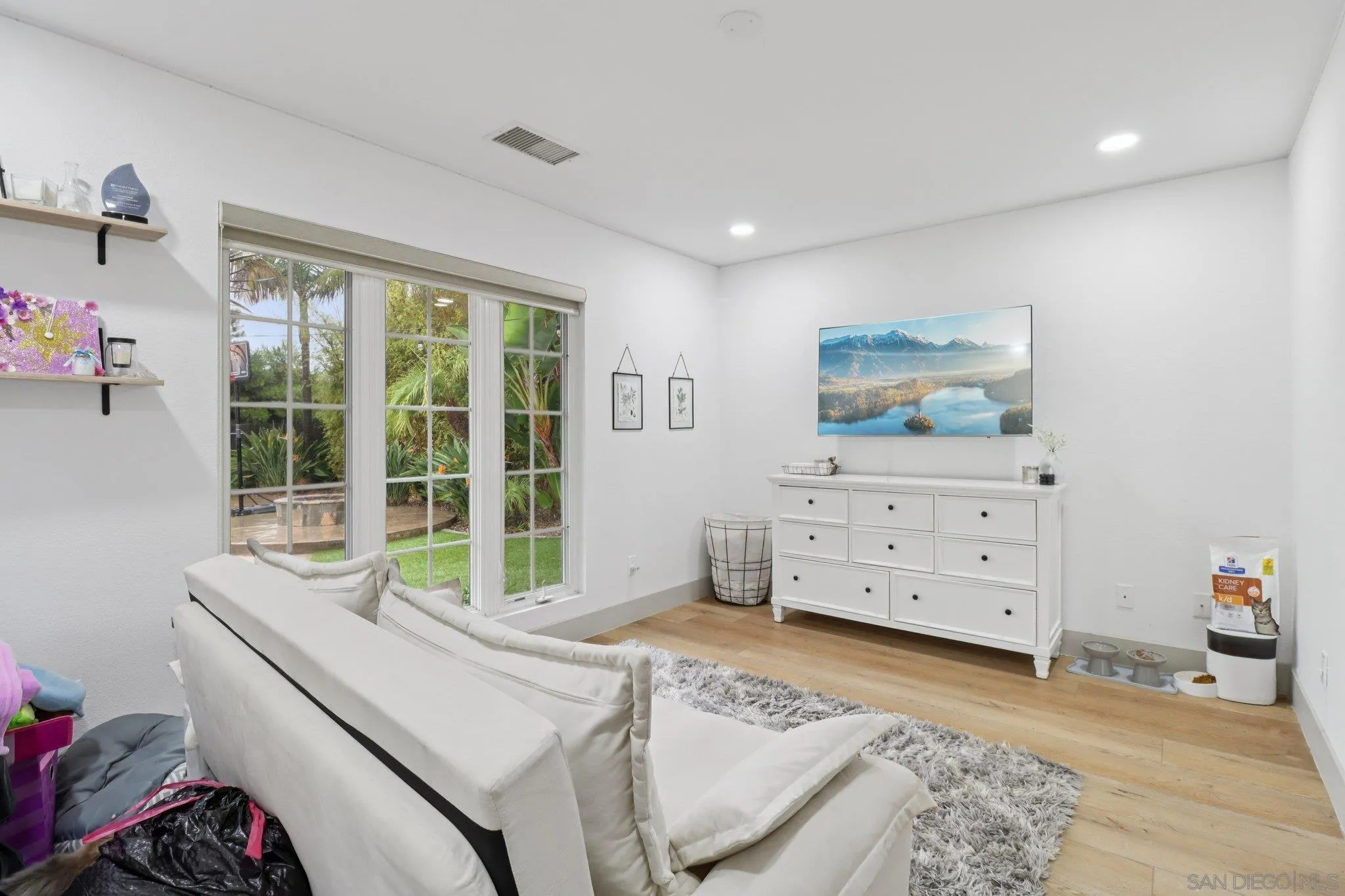 https://cdn.realtyfeed.com/cdn/127/260004426/231653937a427478711df11ca8faaa4f.webp