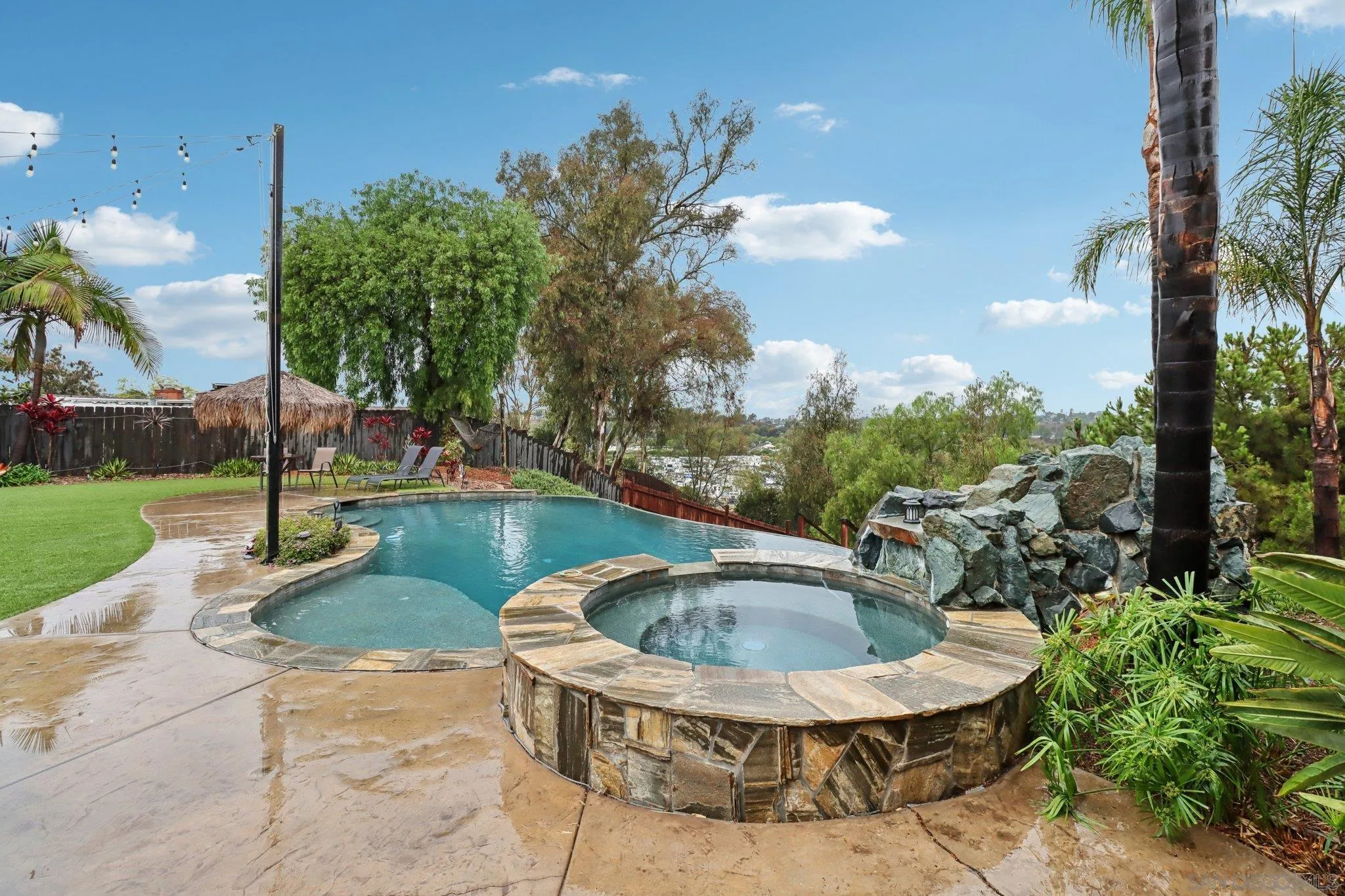 https://cdn.realtyfeed.com/cdn/127/260004426/30babe346008c8c8cbd118a58fdf3434.webp
