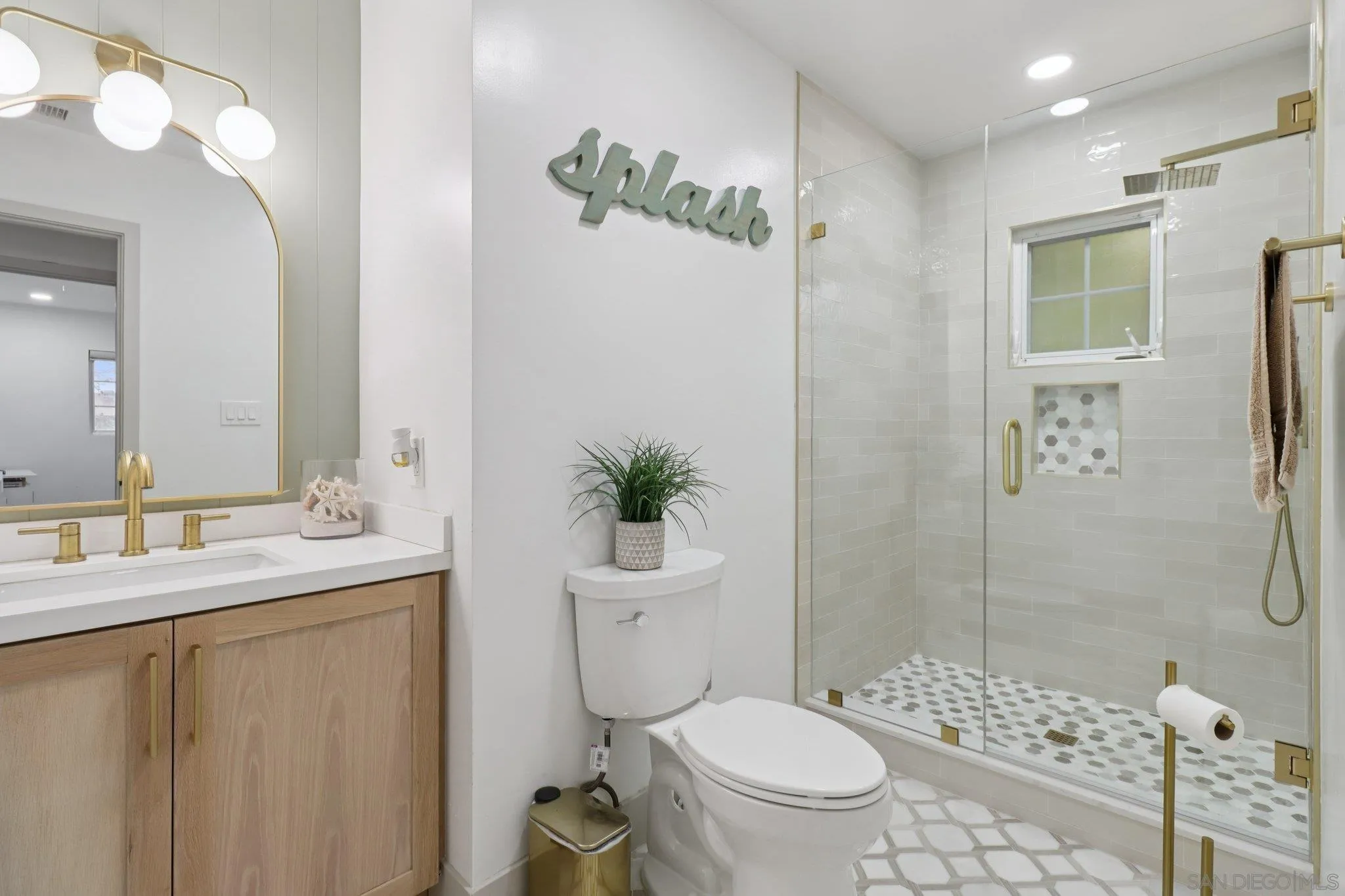 https://cdn.realtyfeed.com/cdn/127/260004426/b9cc2f099820c4cd52789f86cdb8b901.webp