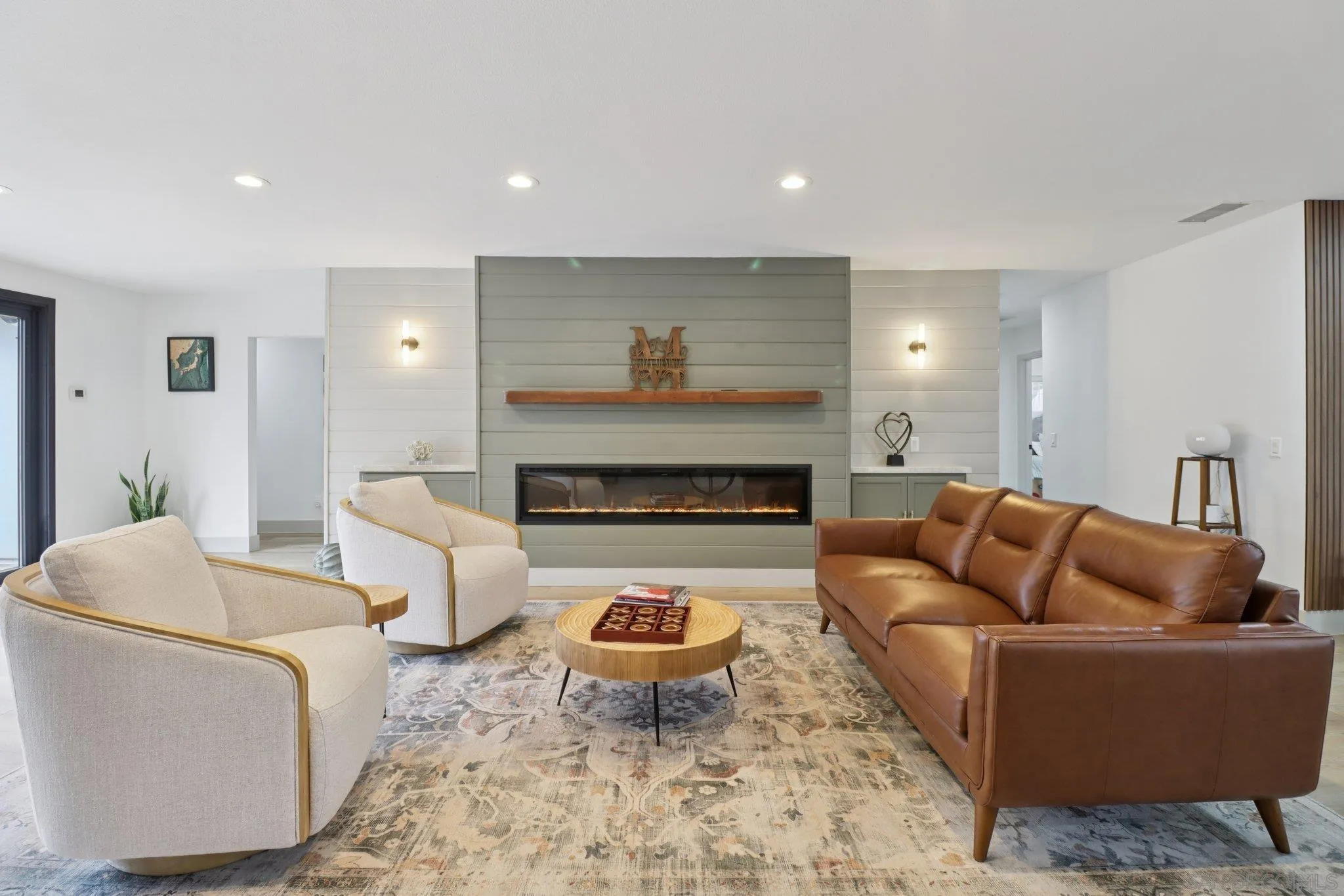 https://cdn.realtyfeed.com/cdn/127/260004426/d09f5697d2c10236884692a31c37b5e2.webp