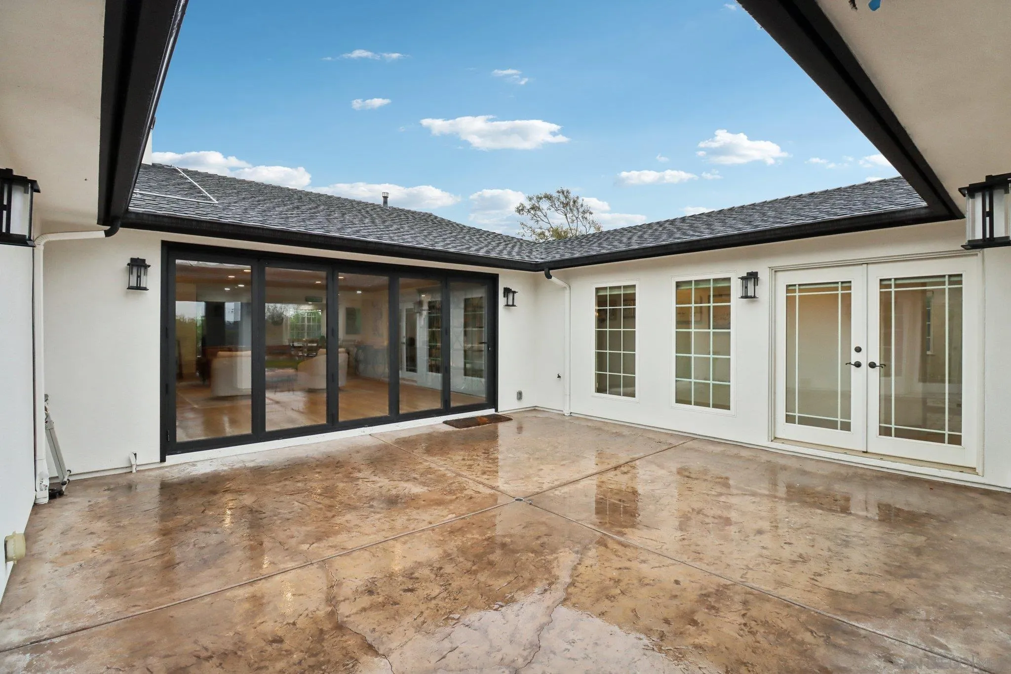 https://cdn.realtyfeed.com/cdn/127/260004426/d773948d56cffb012fce2ed21c86f801.webp