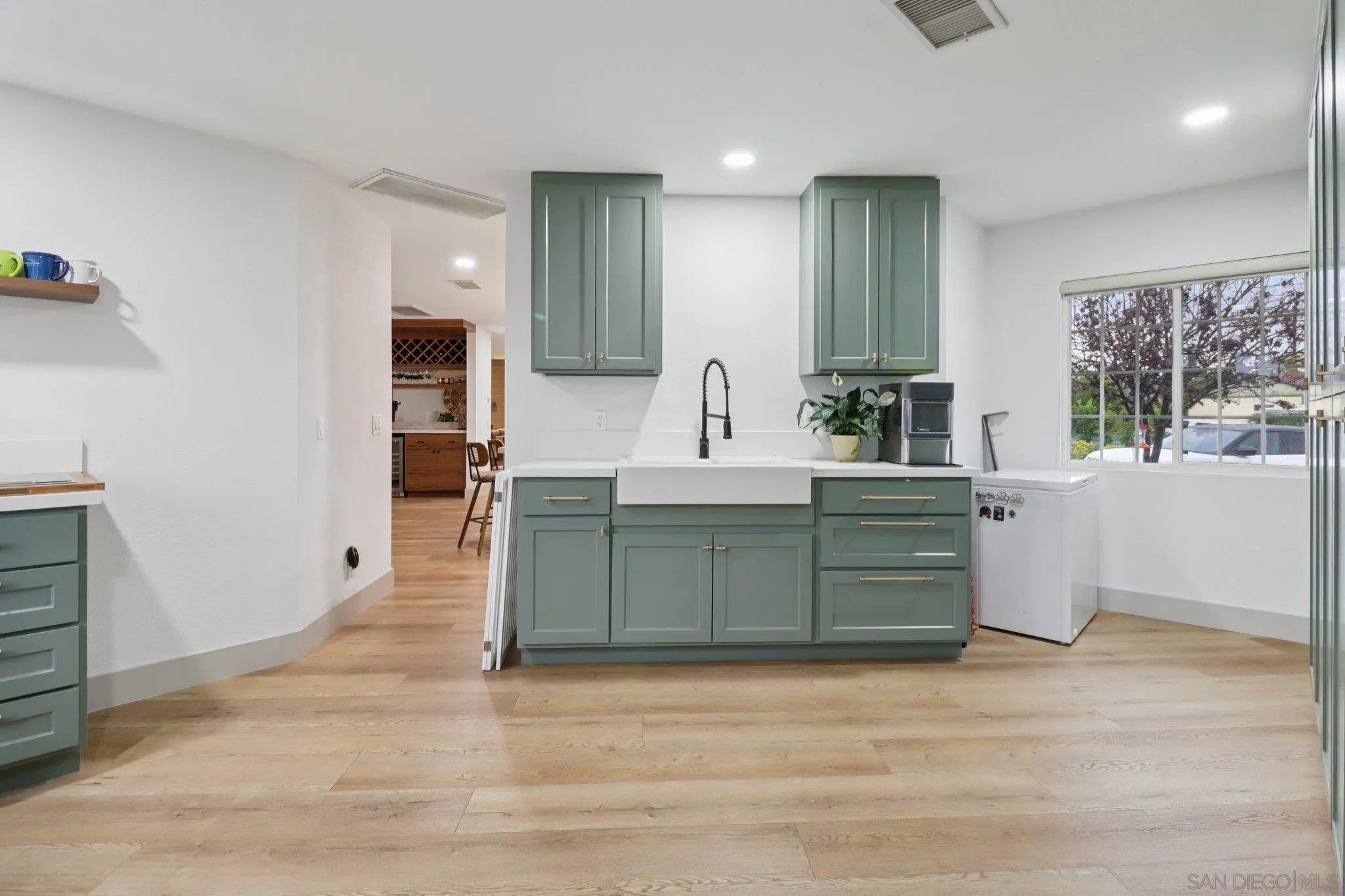 https://cdn.realtyfeed.com/cdn/127/260004426/fccfbea88f982ec23ad87c8b0a397374.webp