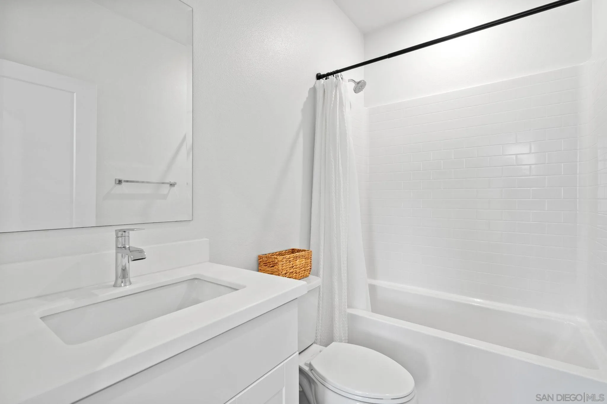 Photo #27: 260004429 Listing: Photo #27