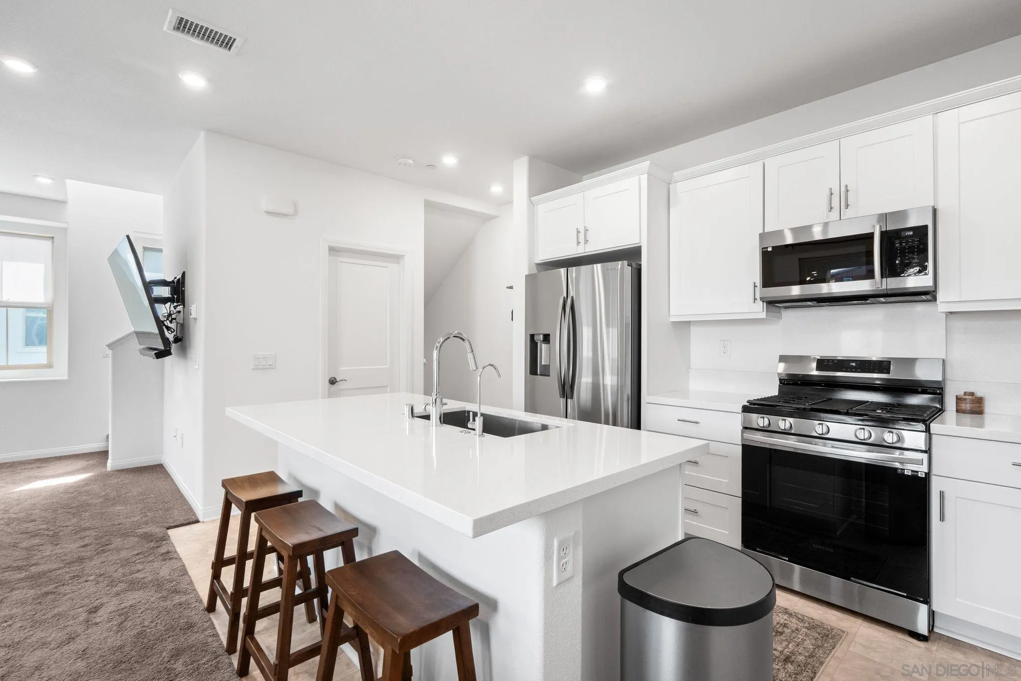 Photo #7: 260004429 Listing: Photo #7