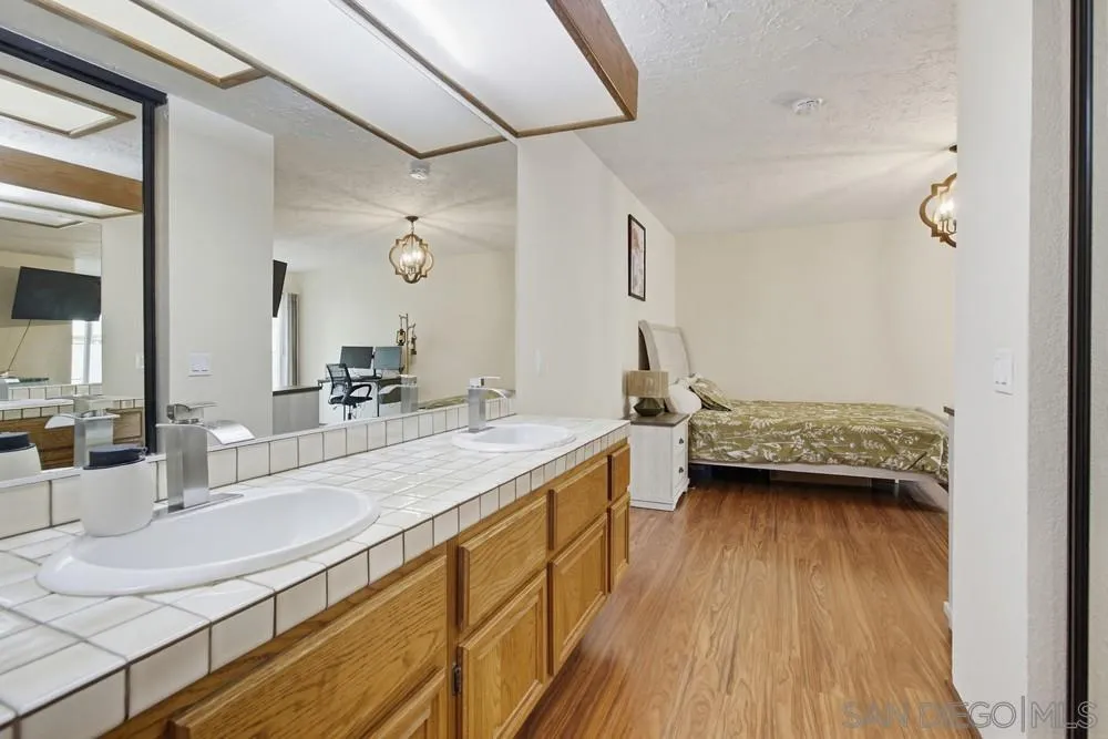 Photo #29: 260004433 Listing: Photo #29