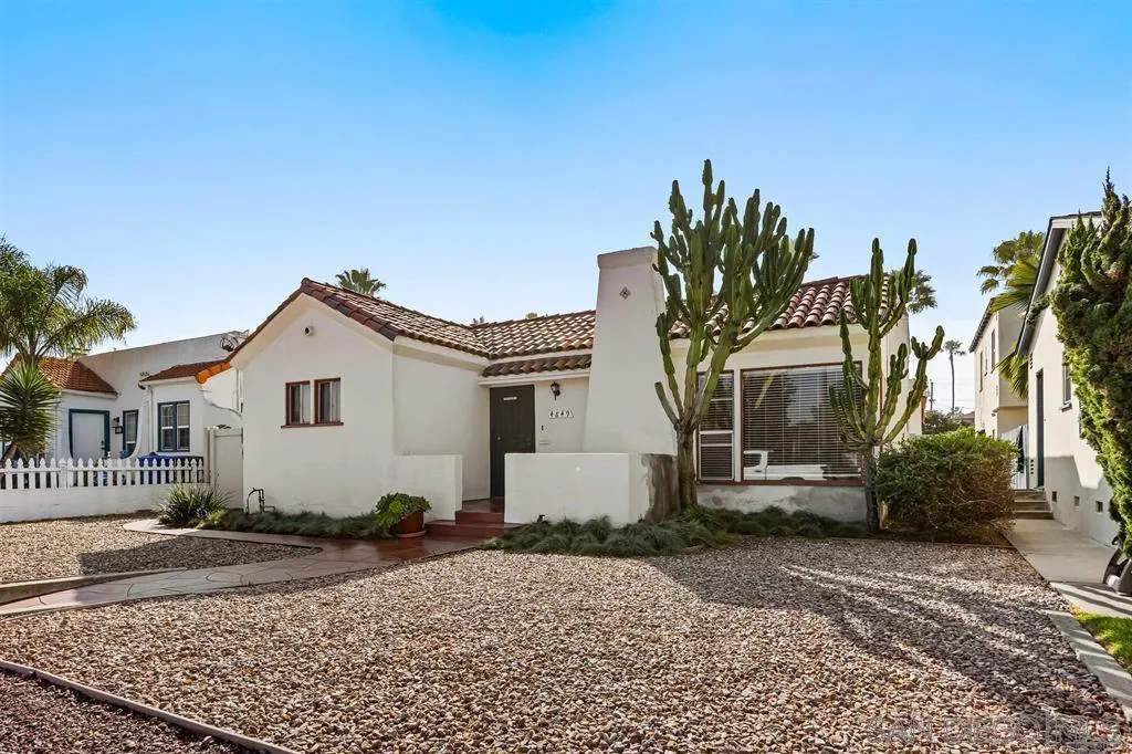 4849 W Point Loma