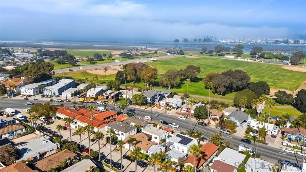https://cdn.realtyfeed.com/cdn/127/260004439/d92200b0d76c134fa48f9bf86be50f51.webp