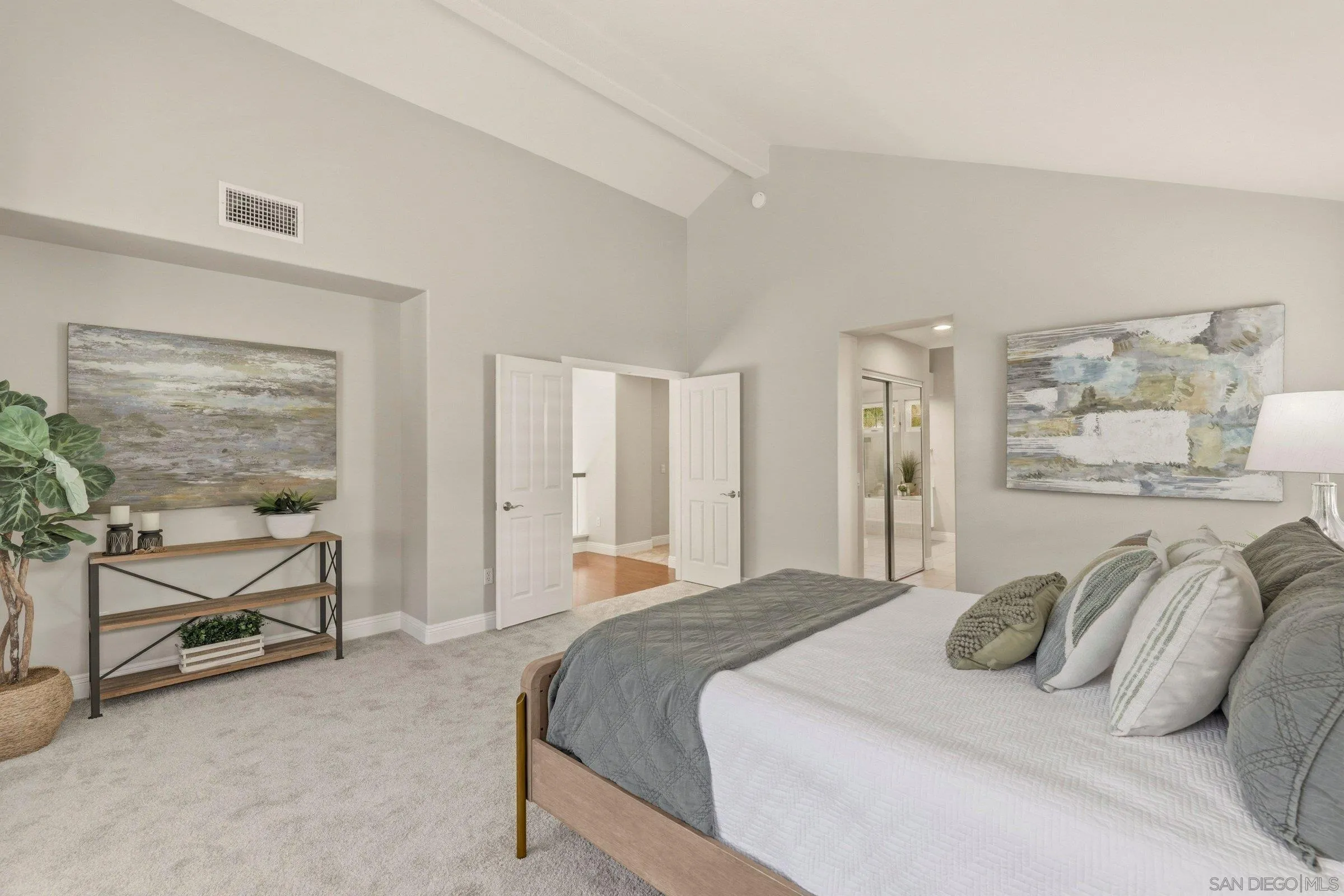 https://cdn.realtyfeed.com/cdn/127/260004444/1bf0f907c68418ada870f87f5b9484d6.webp