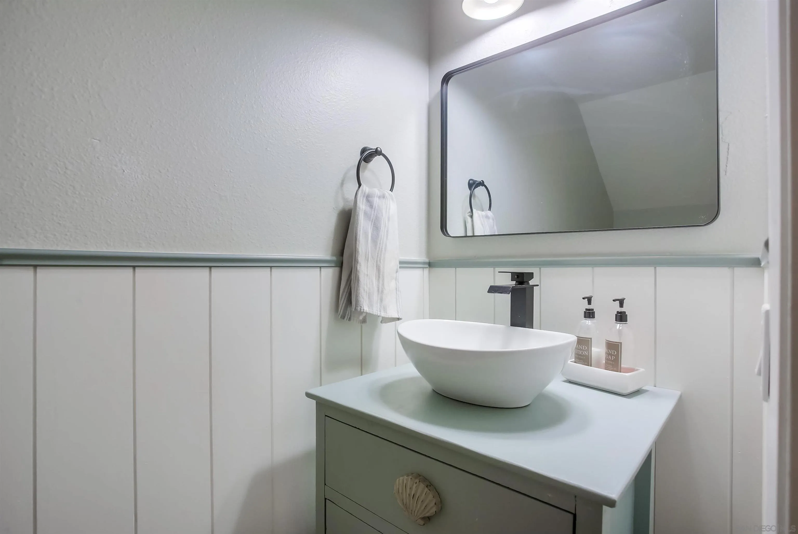 https://cdn.realtyfeed.com/cdn/127/260004448/6abed54d99e2d85a13433fd70d745494.webp