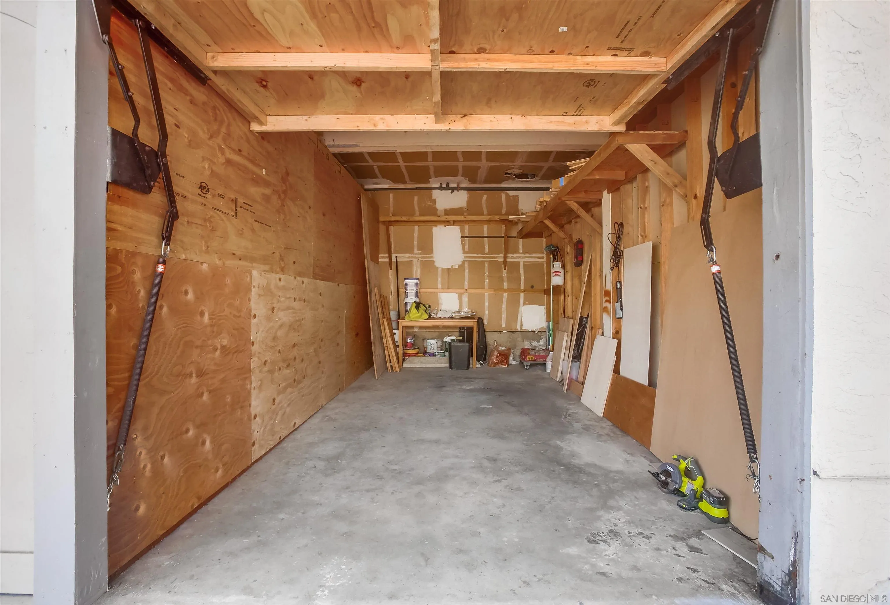 https://cdn.realtyfeed.com/cdn/127/260004448/ae849599918f8c3c4fa74c97b5e2ca29.webp