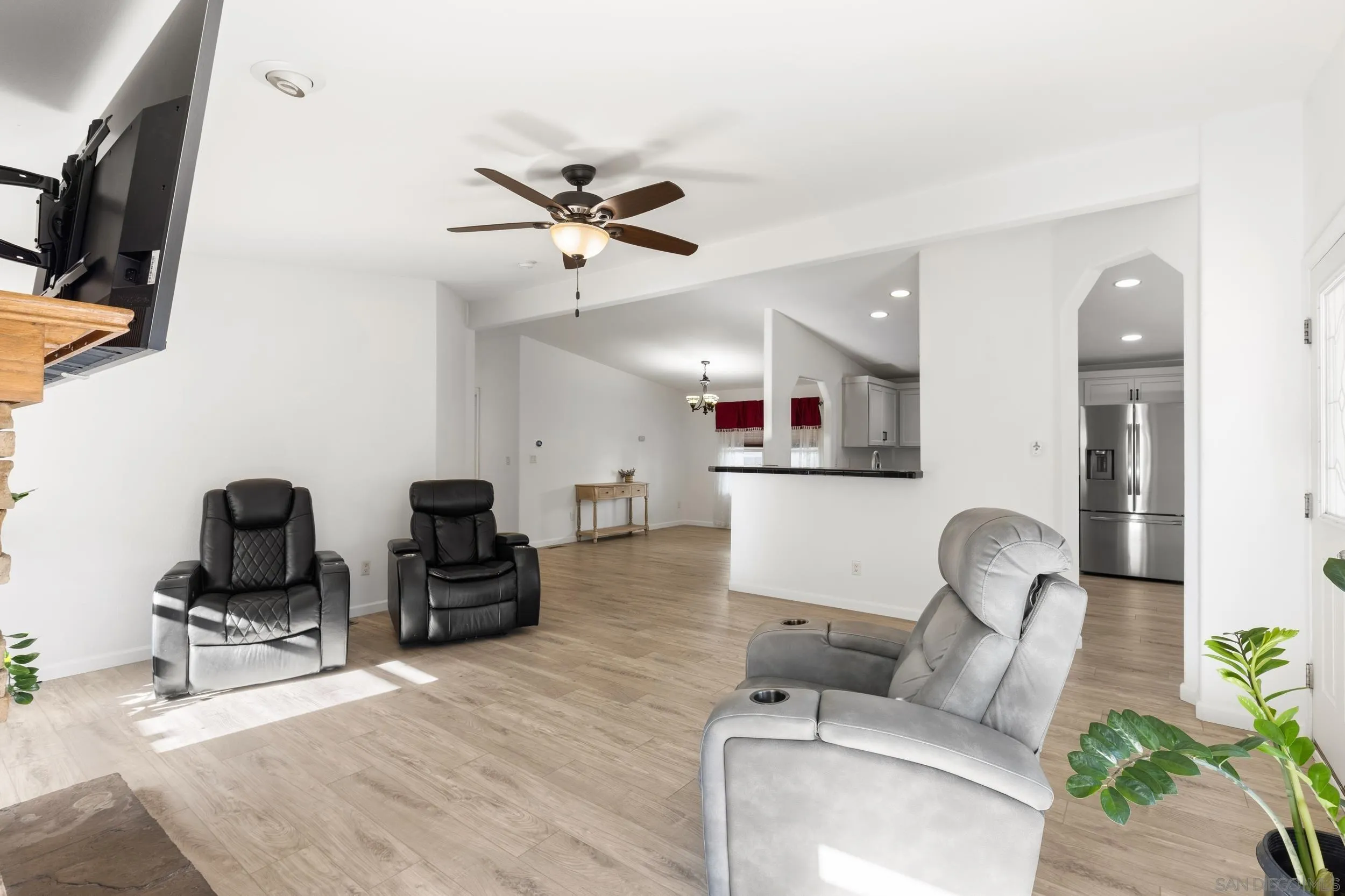 https://cdn.realtyfeed.com/cdn/127/260004451/6591d0143c4cf62049305f0053458477.webp