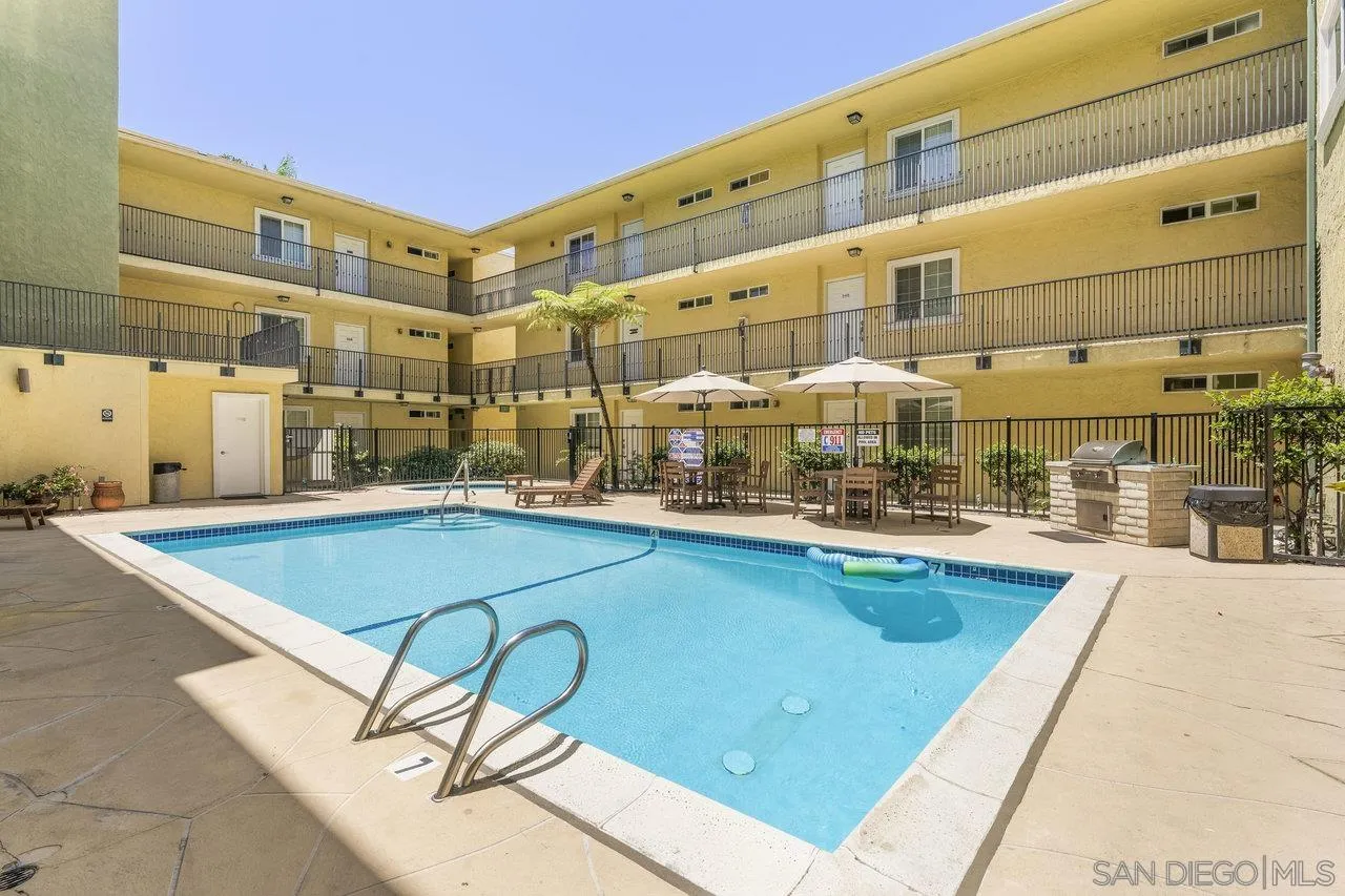 https://cdn.realtyfeed.com/cdn/127/260004463/7bc18b209efa63234f55e3382f676c93.webp