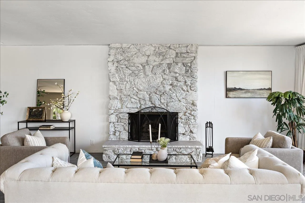https://cdn.realtyfeed.com/cdn/127/260004466/63e88f542f58b738224c2196b09bb5b0.webp