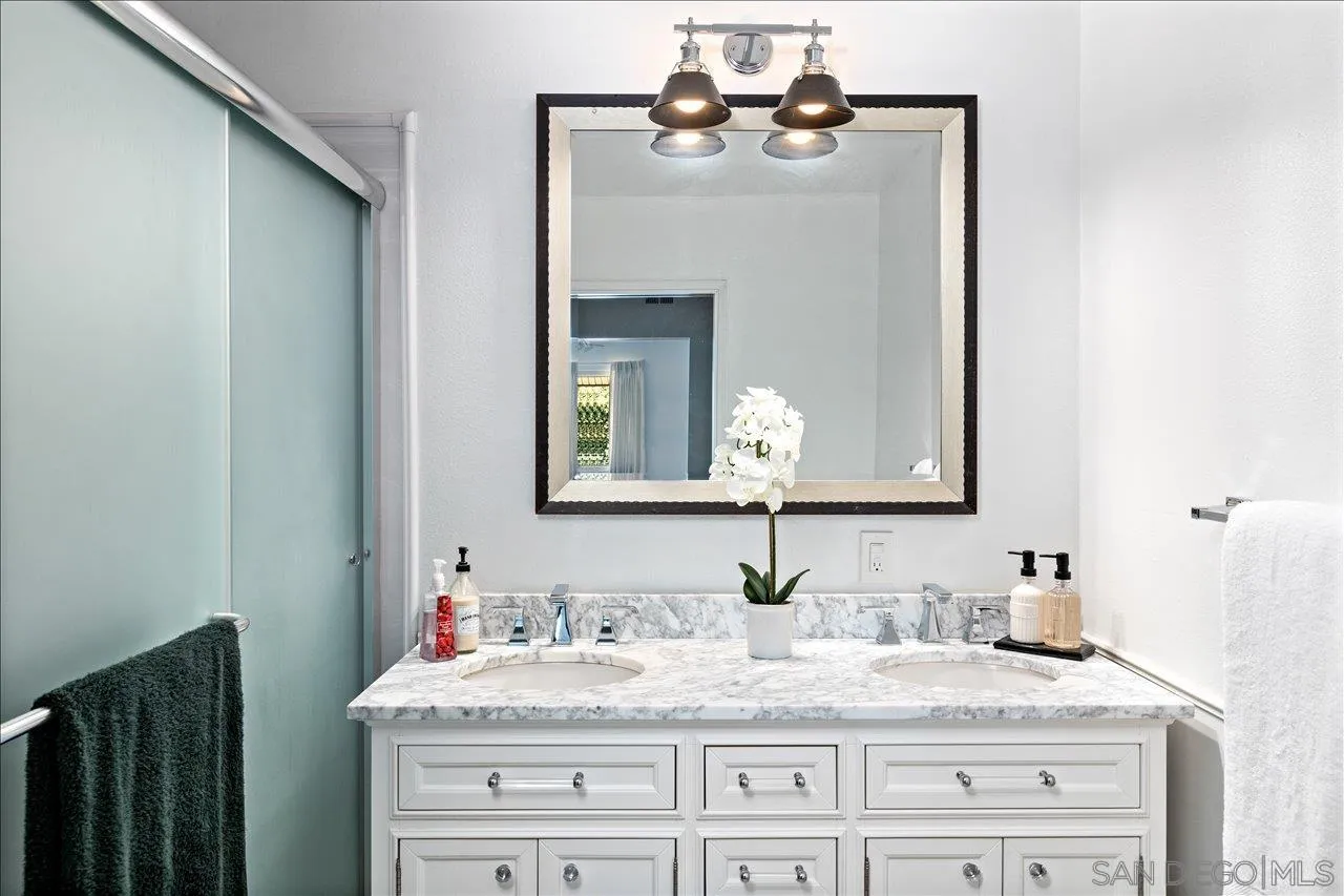 https://cdn.realtyfeed.com/cdn/127/260004466/b1553053af18675aa967159af7fc2f7c.webp