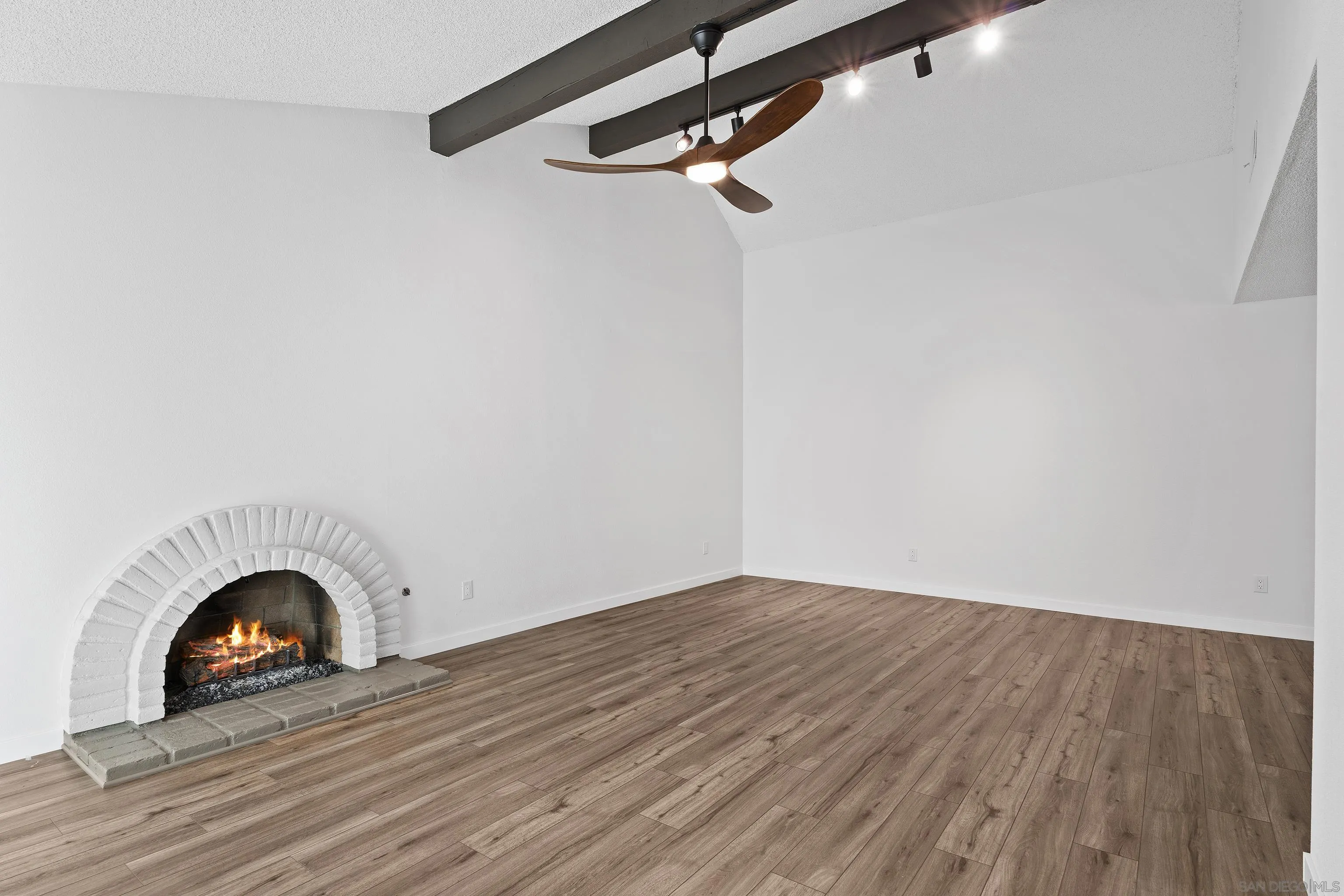 Photo #12: 260004467 Listing: Photo #12