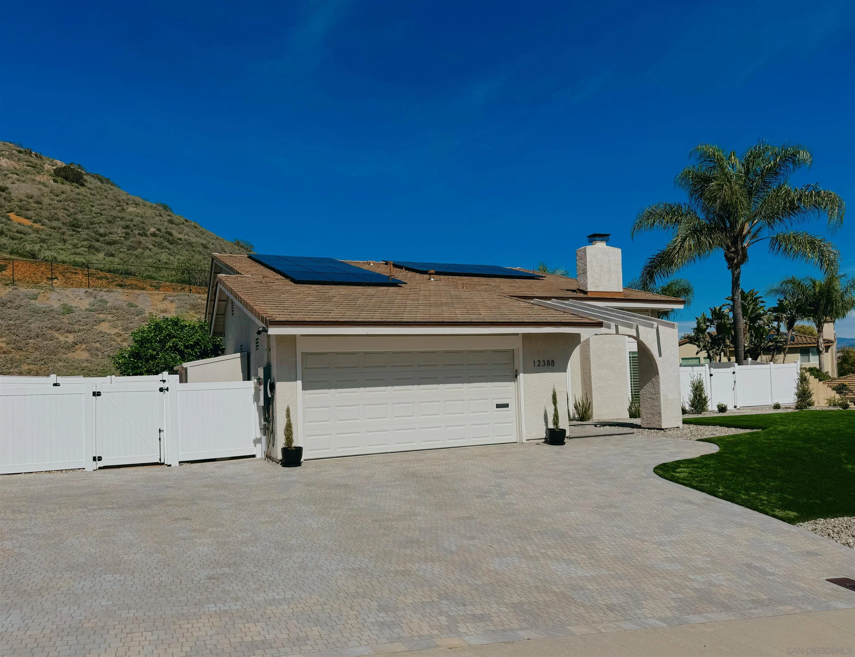 https://cdn.realtyfeed.com/cdn/127/260004469/8985b342de37d3eed9f493941238b33a.webp