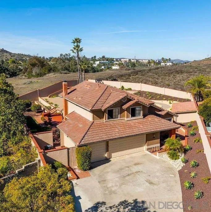 https://cdn.realtyfeed.com/cdn/127/260004471/82a1b1ffdae80e594633681195a9e217.webp