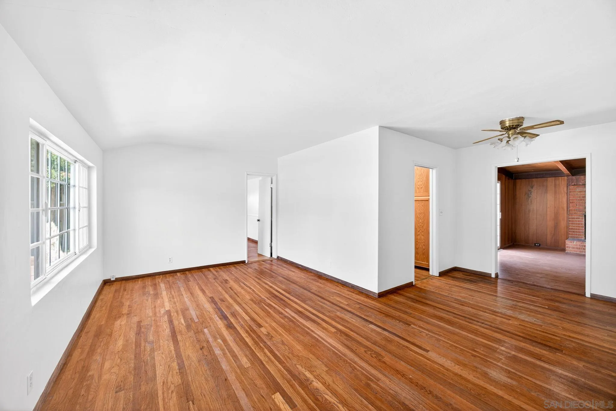https://cdn.realtyfeed.com/cdn/127/260004475/2541971231598be7047b6ade56b0d273.webp