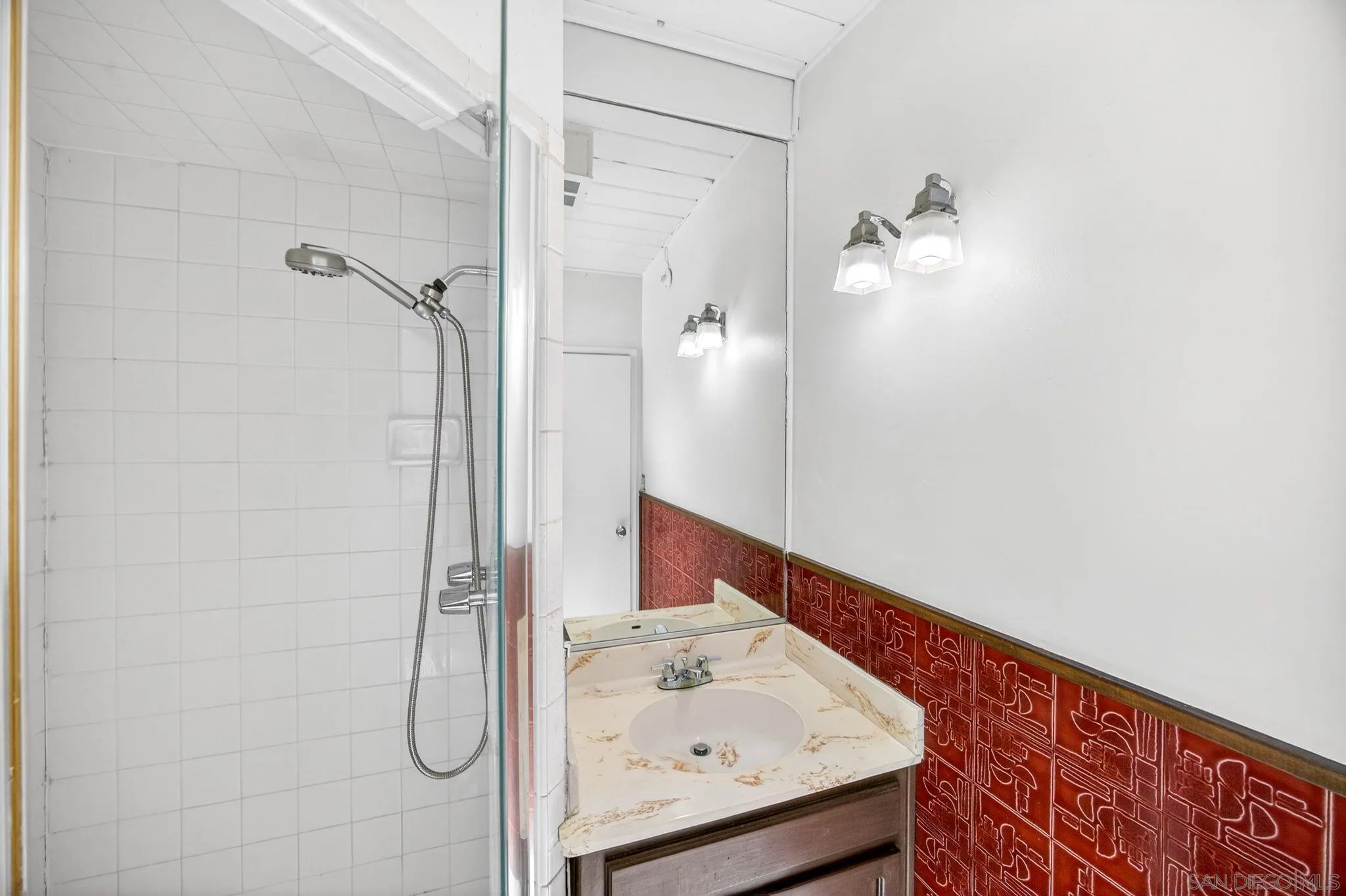 https://cdn.realtyfeed.com/cdn/127/260004475/3e5c99c4cf3fa7580427fbdd1e127b75.webp