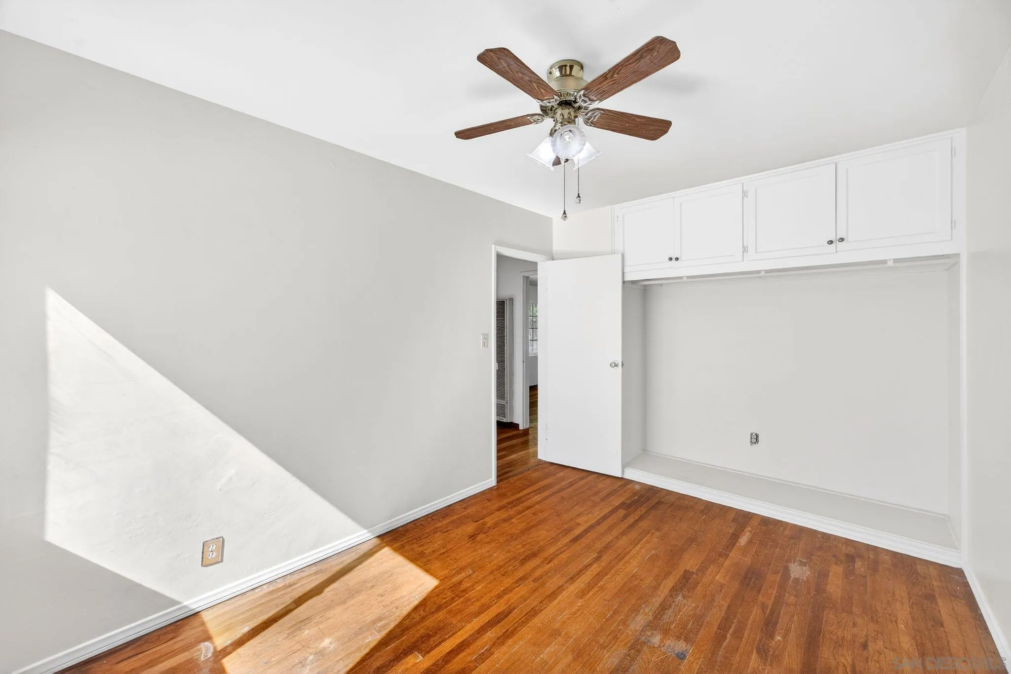 https://cdn.realtyfeed.com/cdn/127/260004475/9b949059eabf969d3573211665036ee0.webp