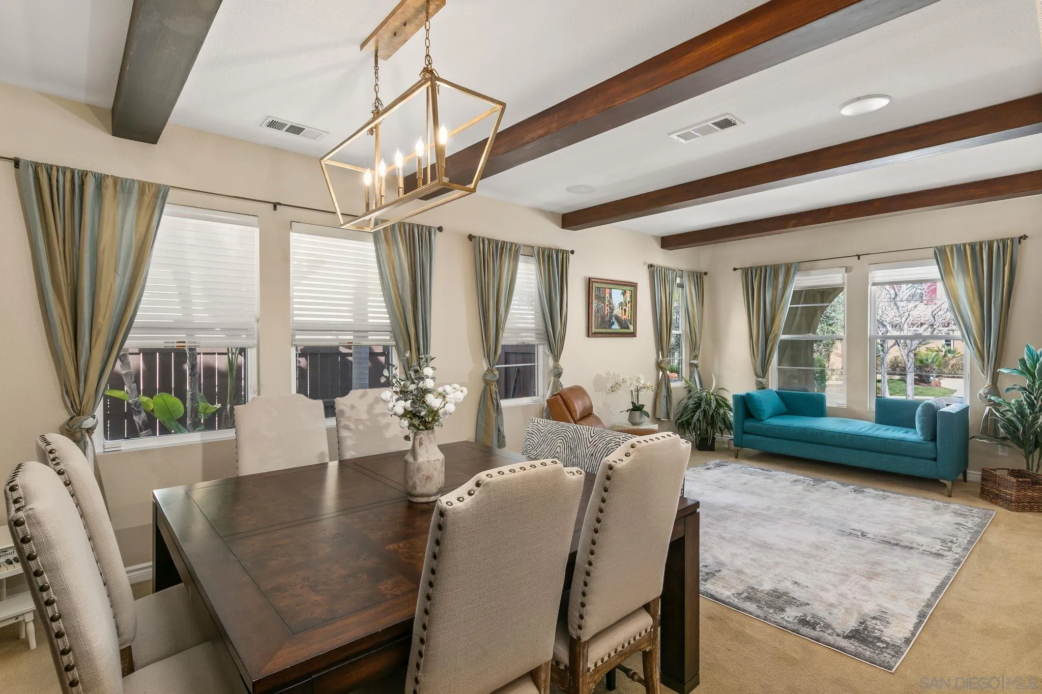 https://cdn.realtyfeed.com/cdn/127/260004476/964eea839e63e15f70d56a2a1ec5d61c.webp
