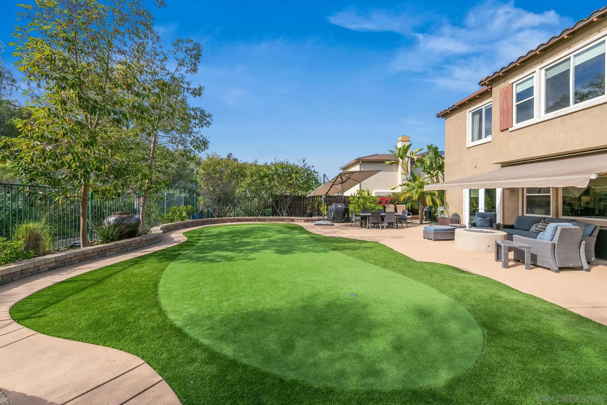 https://cdn.realtyfeed.com/cdn/127/260004476/a270f378823cbfa199f89499fddfc1a4.webp