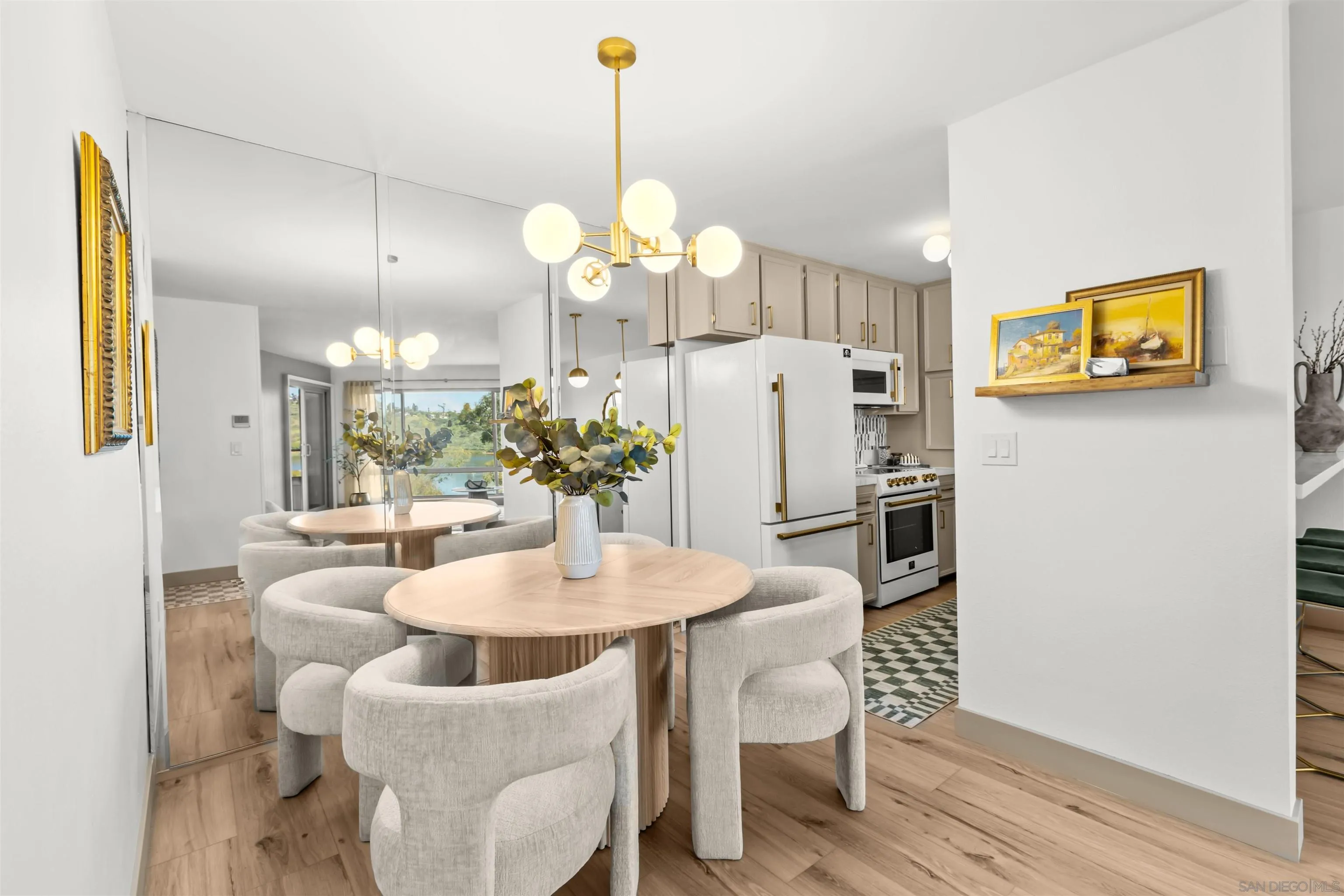 Photo #8: 260004477 Listing: Photo #8