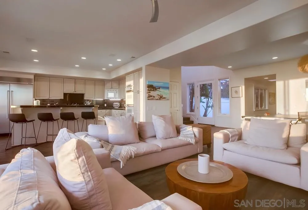 https://cdn.realtyfeed.com/cdn/127/260004479/b0a381a50fe18e59af70ea1482c4ab32.webp