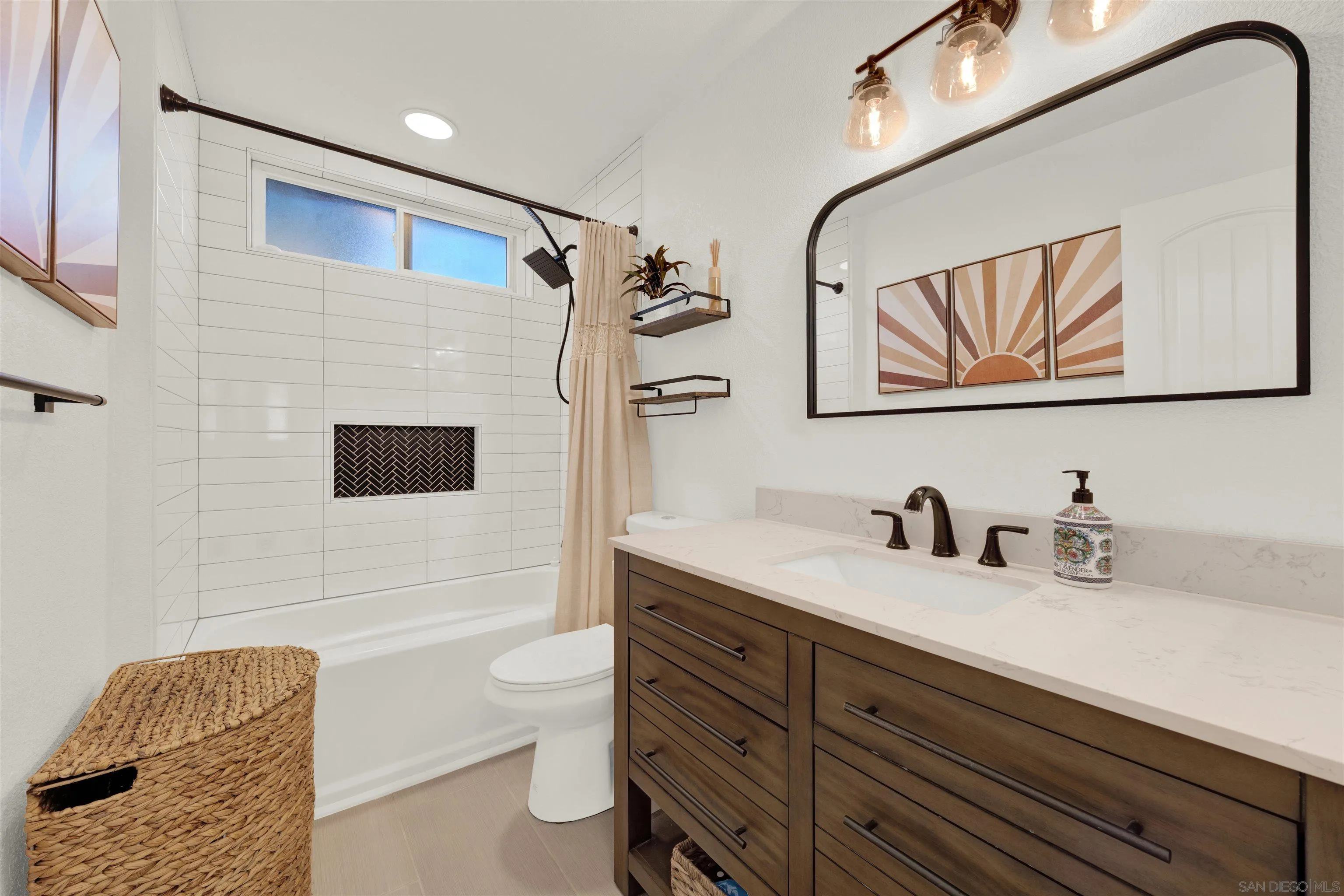 https://cdn.realtyfeed.com/cdn/127/260004483/19ee31252bdb8622481fbd6d305c1d9a.webp