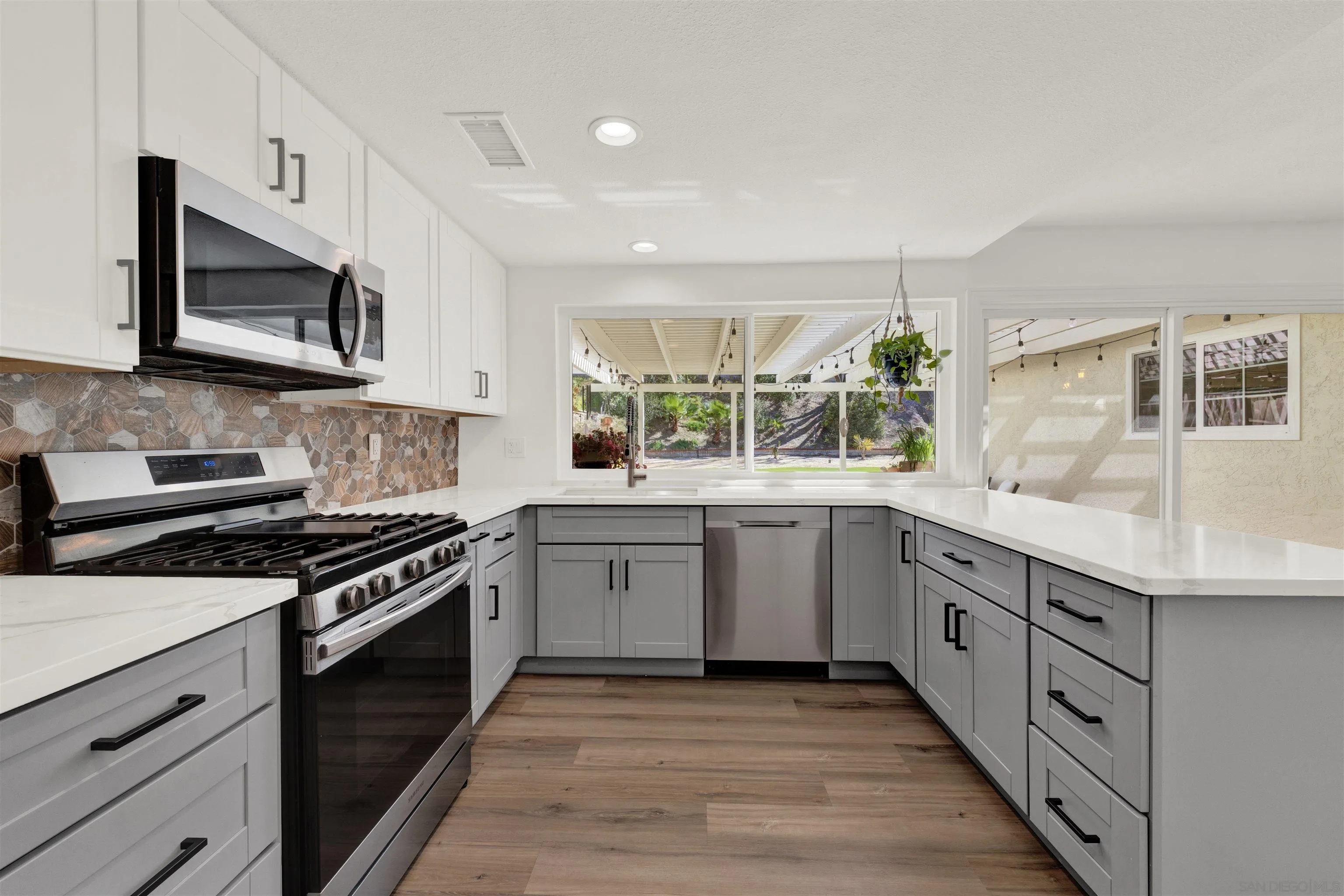 https://cdn.realtyfeed.com/cdn/127/260004483/2062d3f2fd95522014824ad2054bd39a.webp