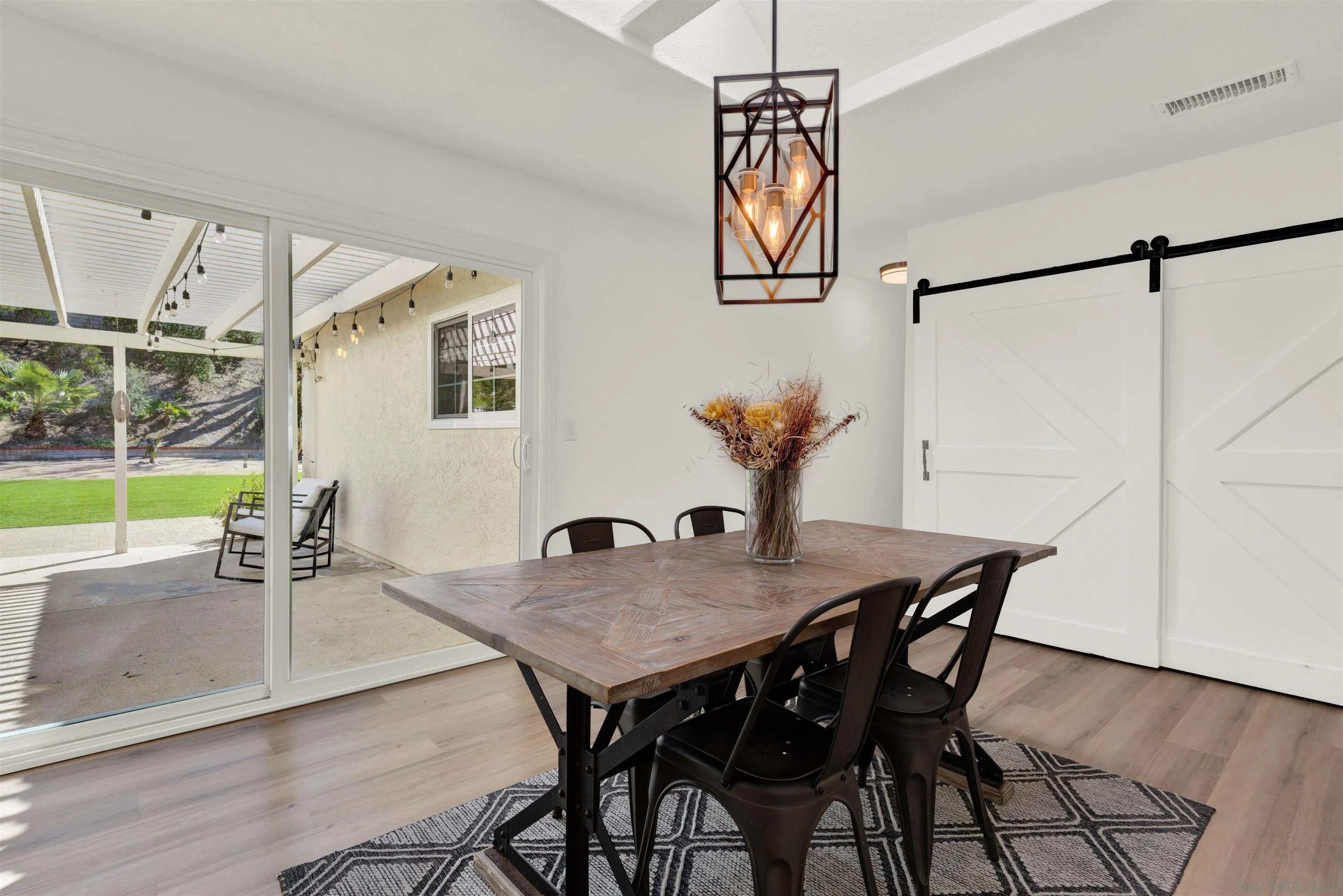 https://cdn.realtyfeed.com/cdn/127/260004483/5bdc3fbe5256e74f2d13c8b9548fcf02.webp