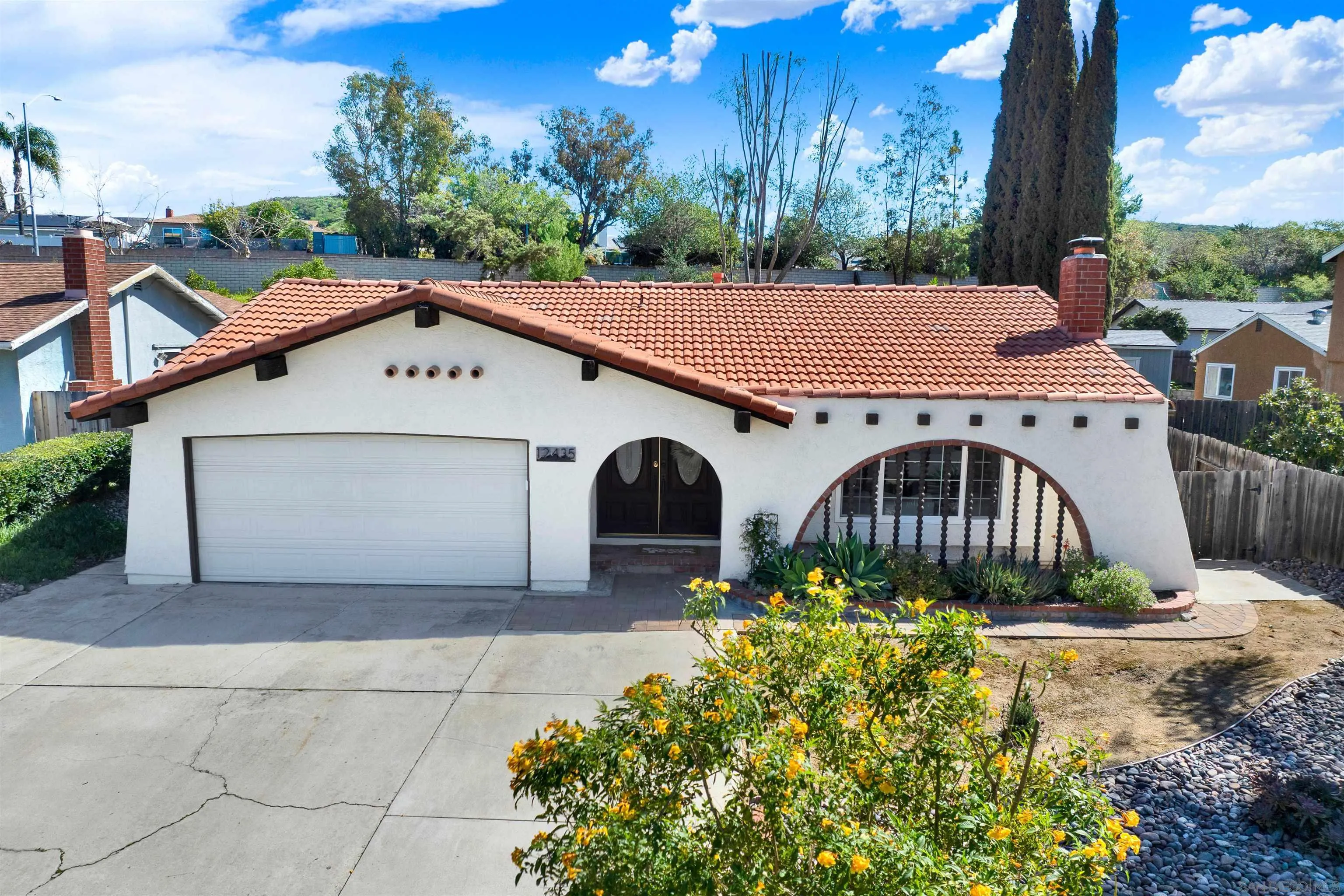 https://cdn.realtyfeed.com/cdn/127/260004483/b9fb3b4f7c91e48b5f82624e584c135d.webp