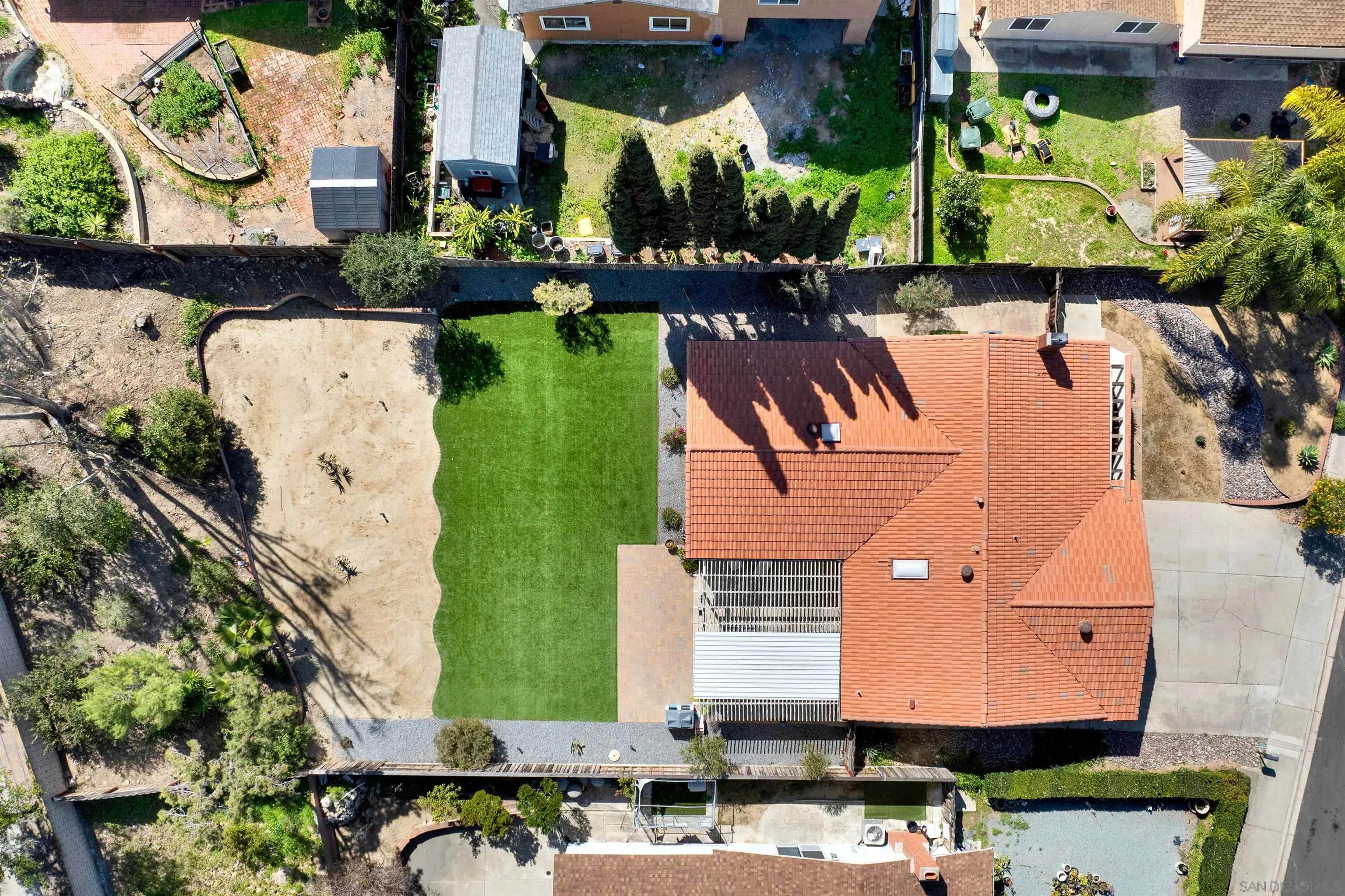https://cdn.realtyfeed.com/cdn/127/260004483/eb155ef5811c228c38424b929ed35b72.webp