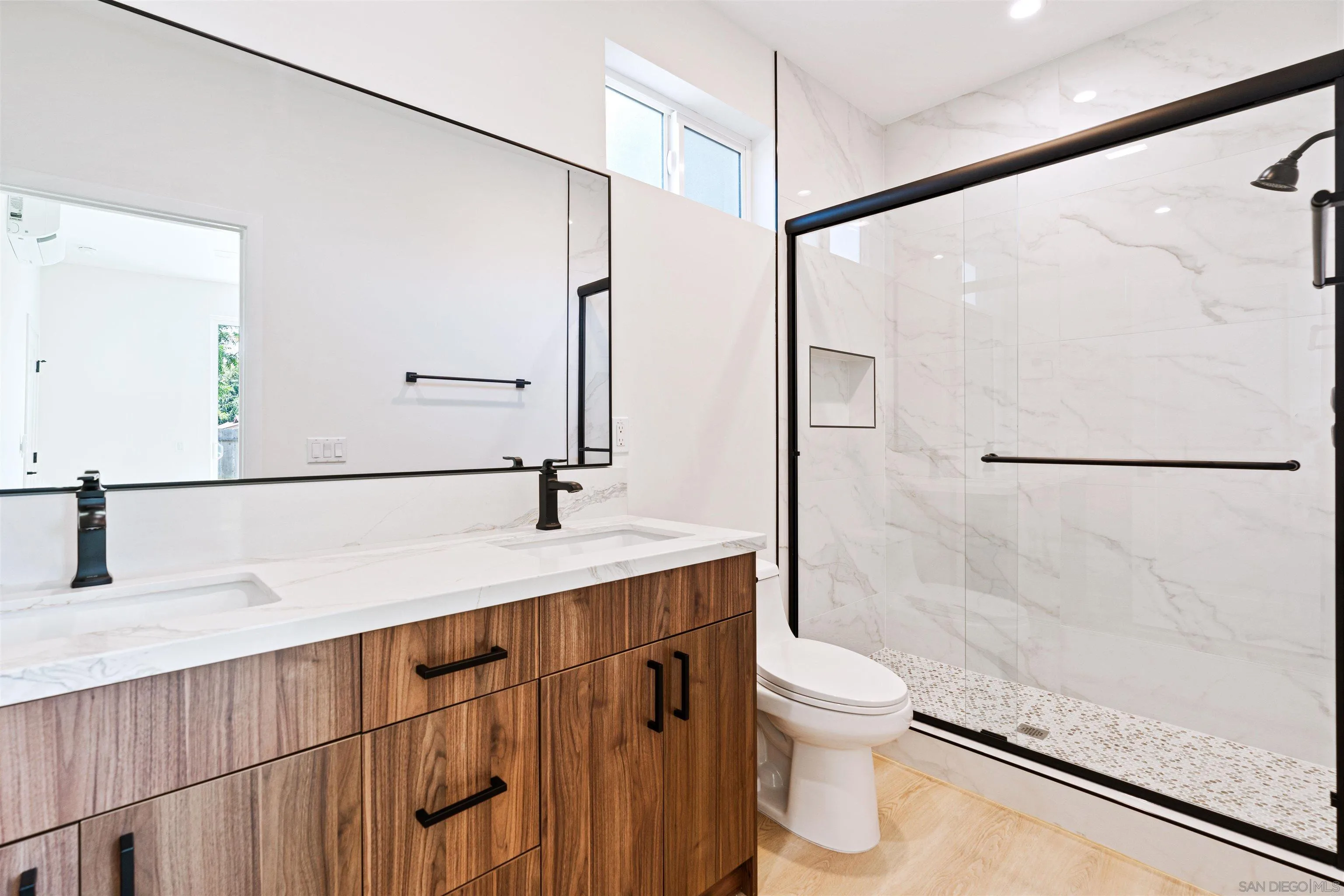 https://cdn.realtyfeed.com/cdn/127/260004485/433d4d9acf80a69db633b25e5afd2535.webp