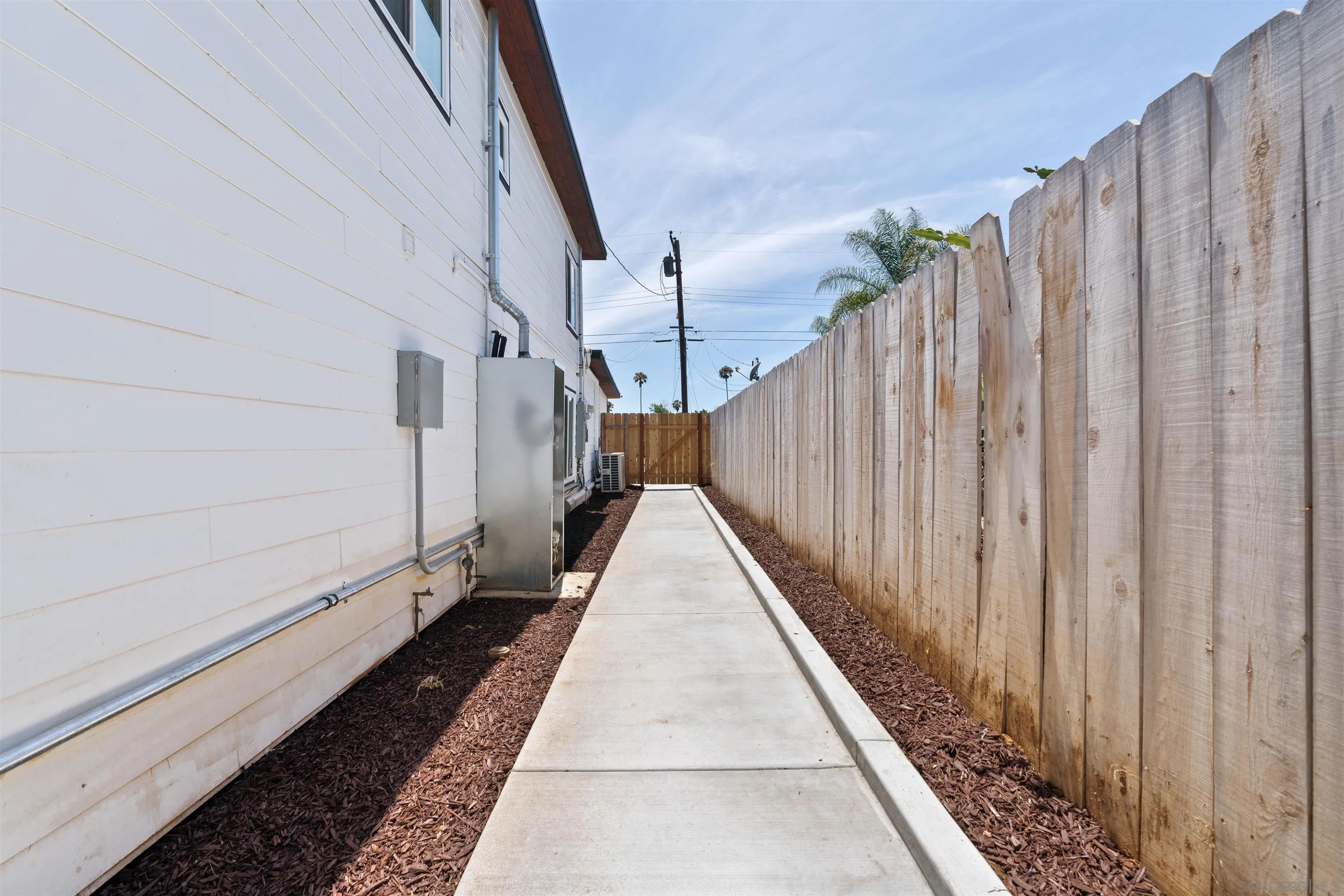 https://cdn.realtyfeed.com/cdn/127/260004485/6da57b55e1ad3ed9a9f8bbce52fddcc7.webp