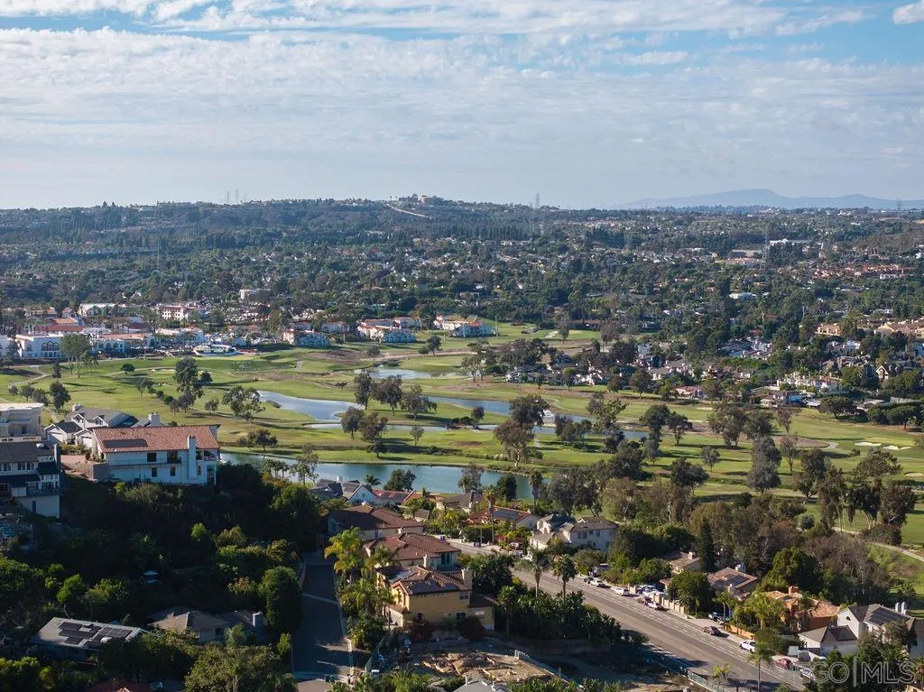 https://cdn.realtyfeed.com/cdn/127/260004488/8d933cbd3a8ea1ec2749272630f6159b.webp