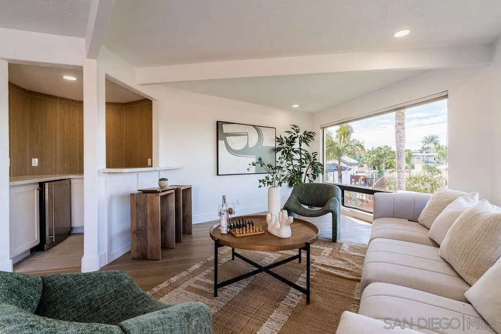 https://cdn.realtyfeed.com/cdn/127/260004488/aa1e1ce6adde8584bfbd2998e6836a7a.webp