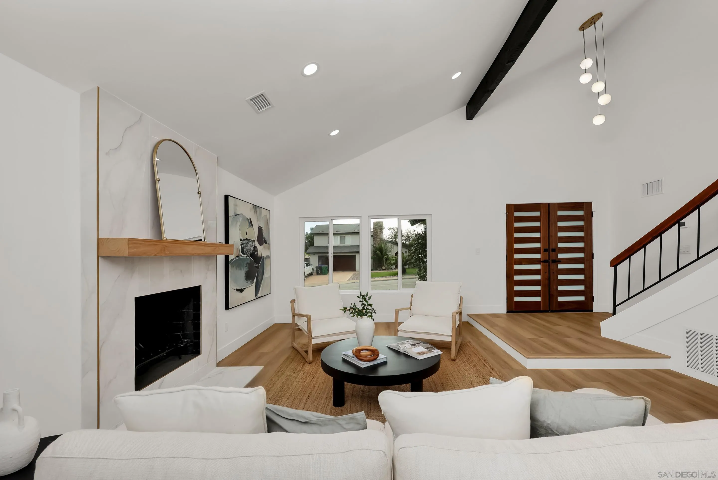https://cdn.realtyfeed.com/cdn/127/260004492/56d9448c2a8bb8b8d9c95dd5ad8194c8.webp