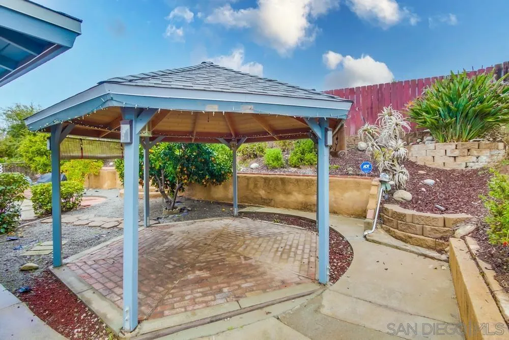 https://cdn.realtyfeed.com/cdn/127/260004496/53a47b08583b4becd086cfe547d6f21c.webp