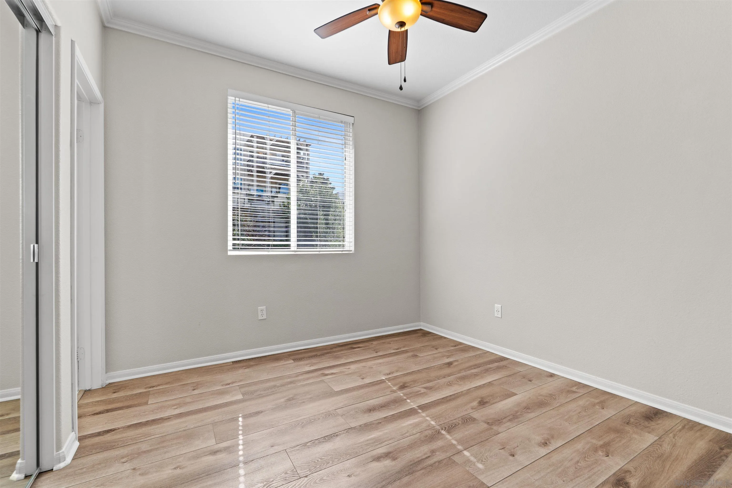 https://cdn.realtyfeed.com/cdn/127/260004497/1a7e61cb7e4a2028fe95f173ce10e418.webp