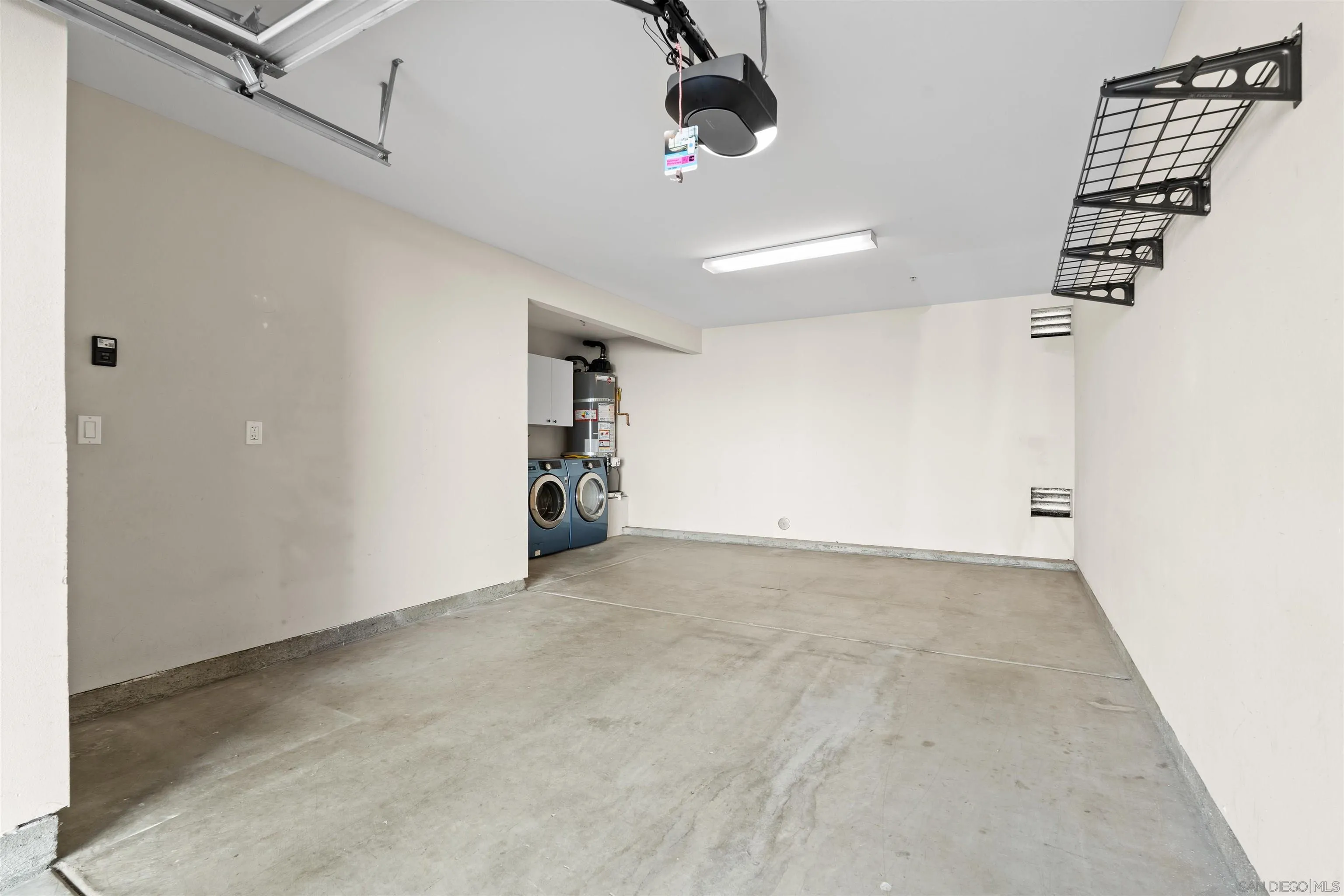 https://cdn.realtyfeed.com/cdn/127/260004497/94594e17b8e4316070cdd6ed60ebe659.webp